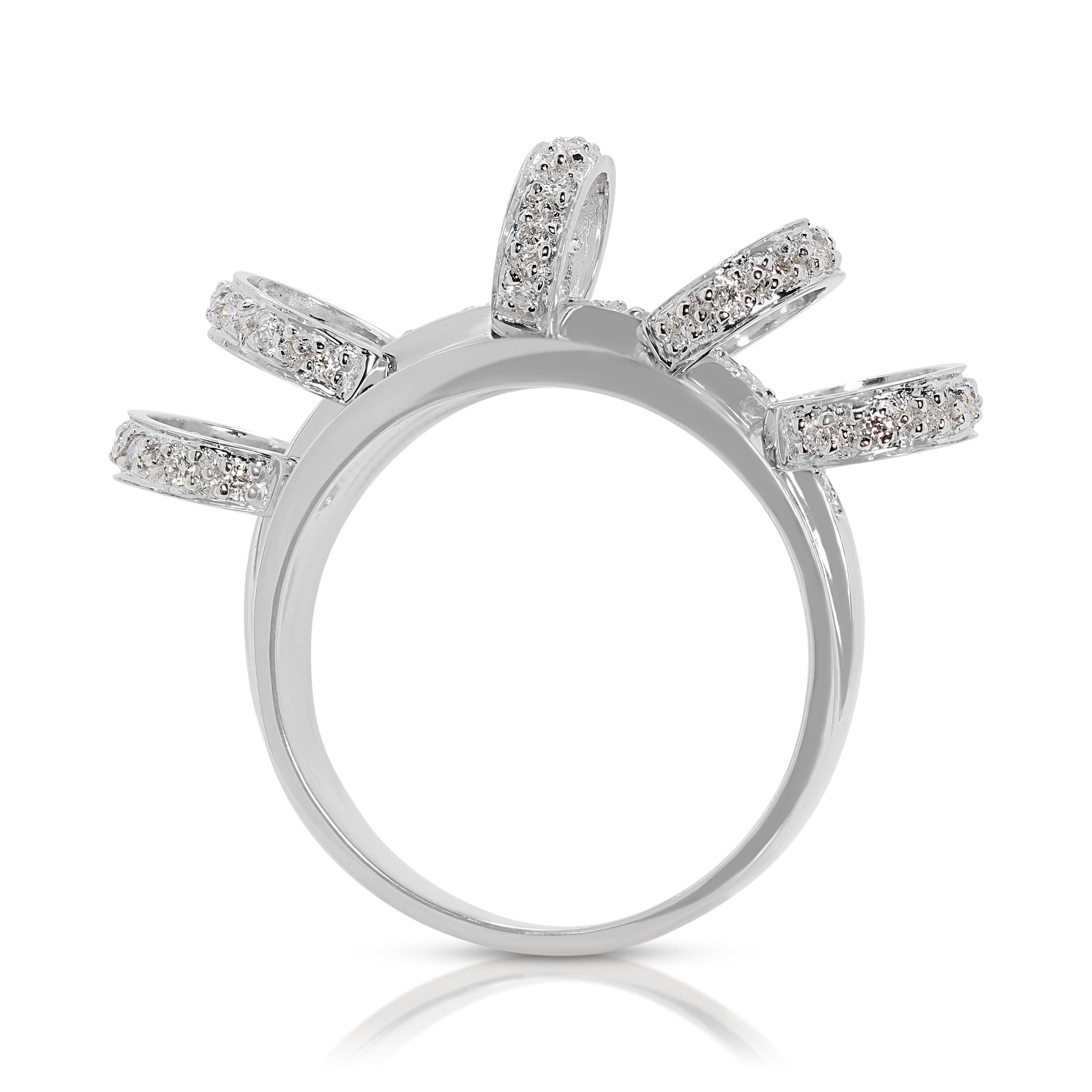 Stylish 0.53 carat Natural Diamond Ring in 18K White Gold For Sale 2