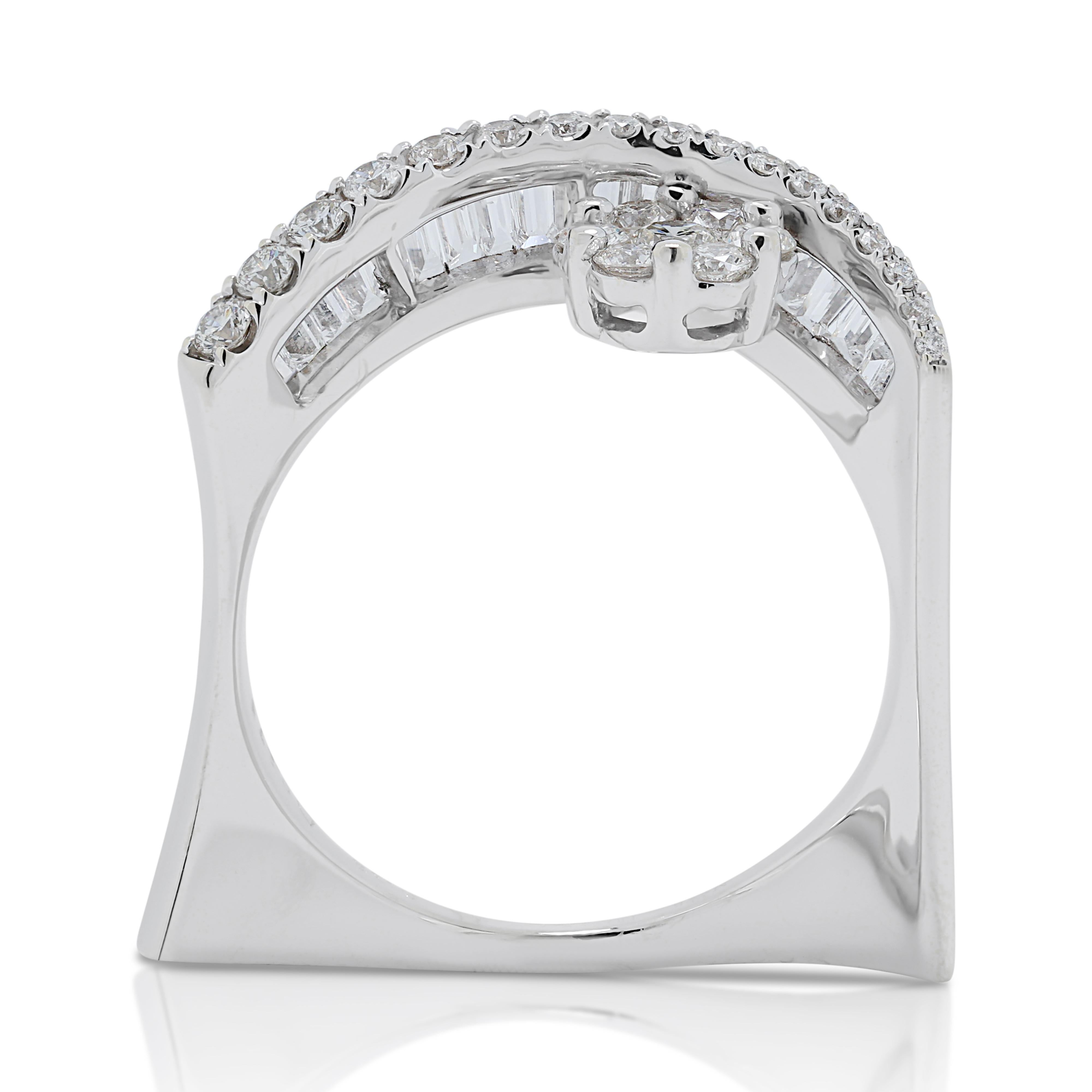 Stylish 0.85ct Diamonds Ring in 18K White Gold For Sale 1