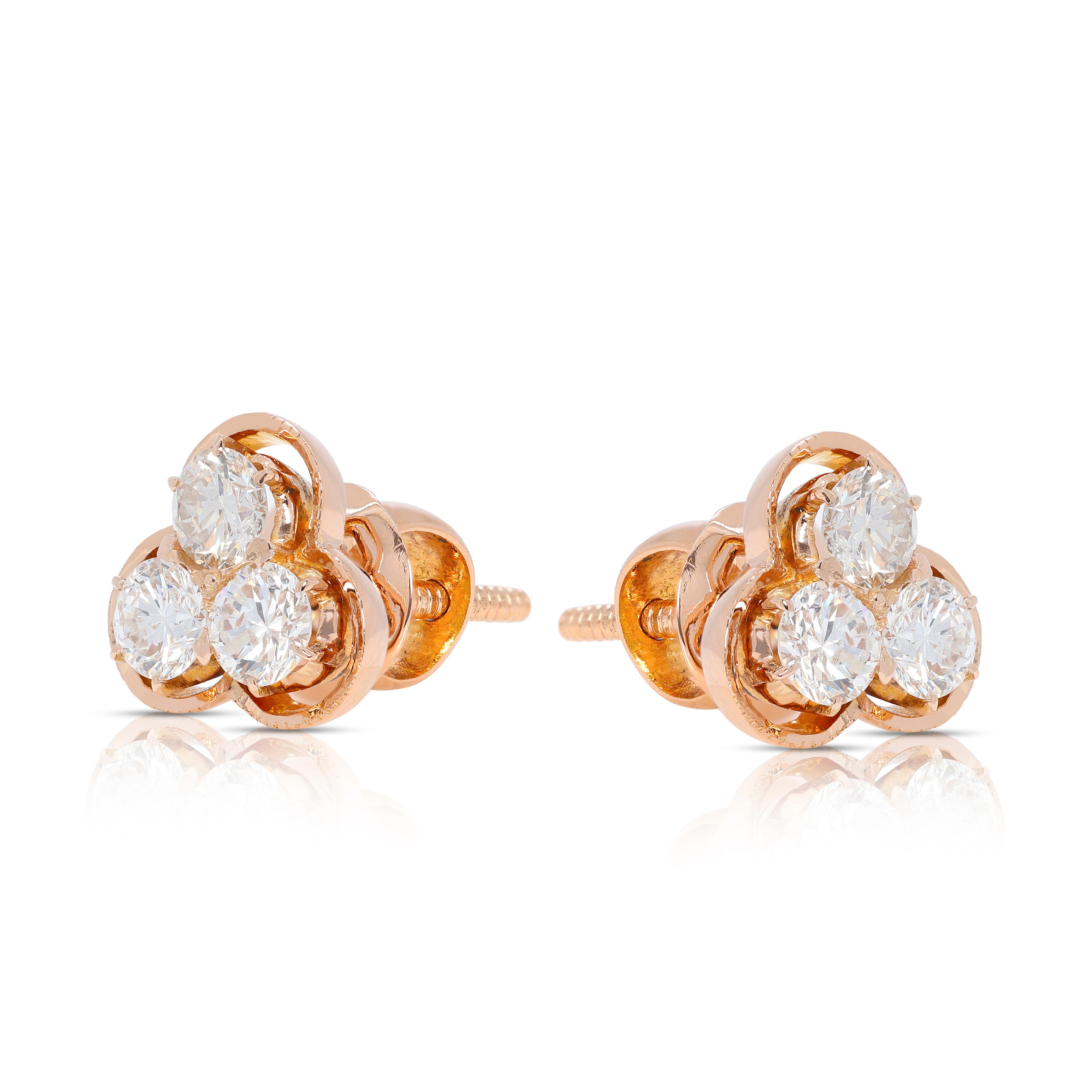 Stylish 0.90 carat Natural Diamond Stud Earrings in 18K Yellow Gold im Zustand „Hervorragend“ im Angebot in רמת גן, IL