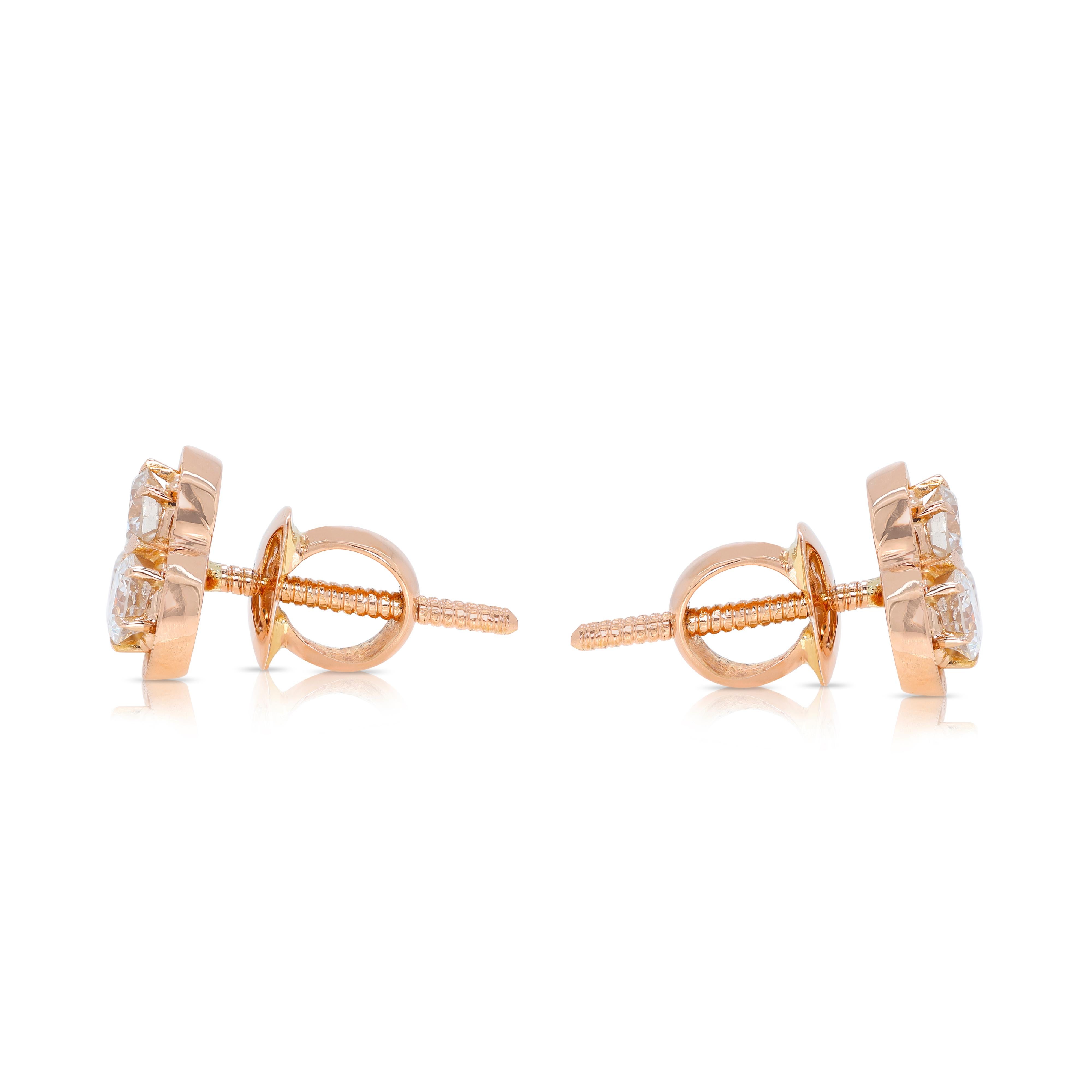 Stylish 0.90 carat Natural Diamond Stud Earrings in 18K Yellow Gold Damen im Angebot