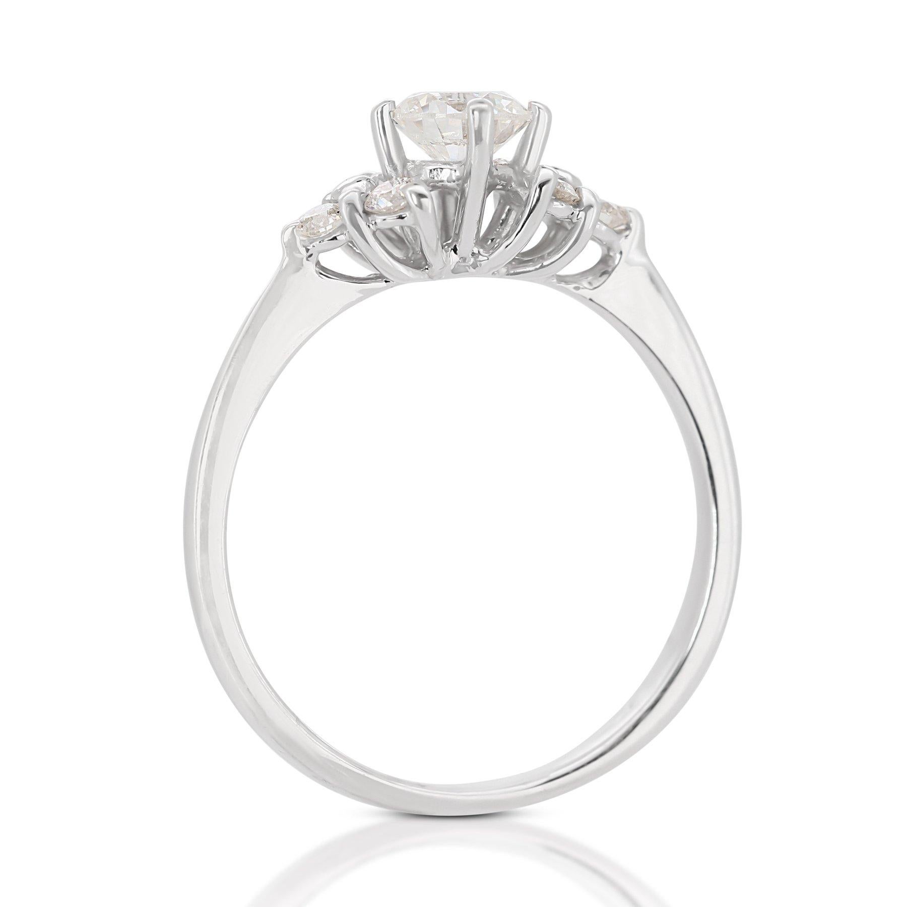 Elegante anello a grappolo di diamanti a taglio ideale triplo eccellente da 0,90 ct - Certificato GIA in vendita 2