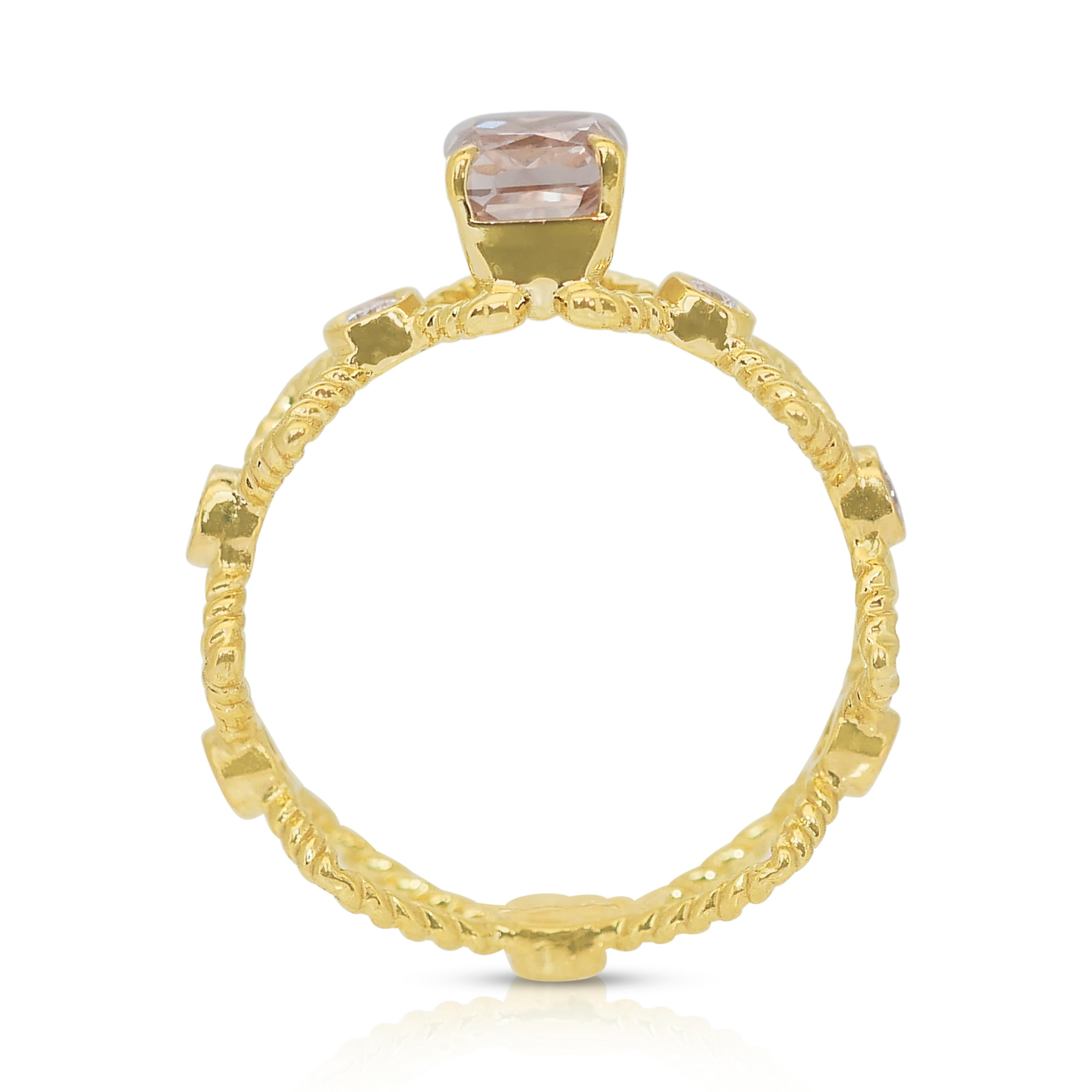 Stylish 1.01ct Diamonds 5-Stone Ring in 18k Yellow Gold - IGI Certified For Sale 1