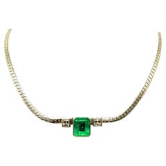 Elegante collana in oro bianco 14 carati con diamanti smeraldo colombiani (non trattati)