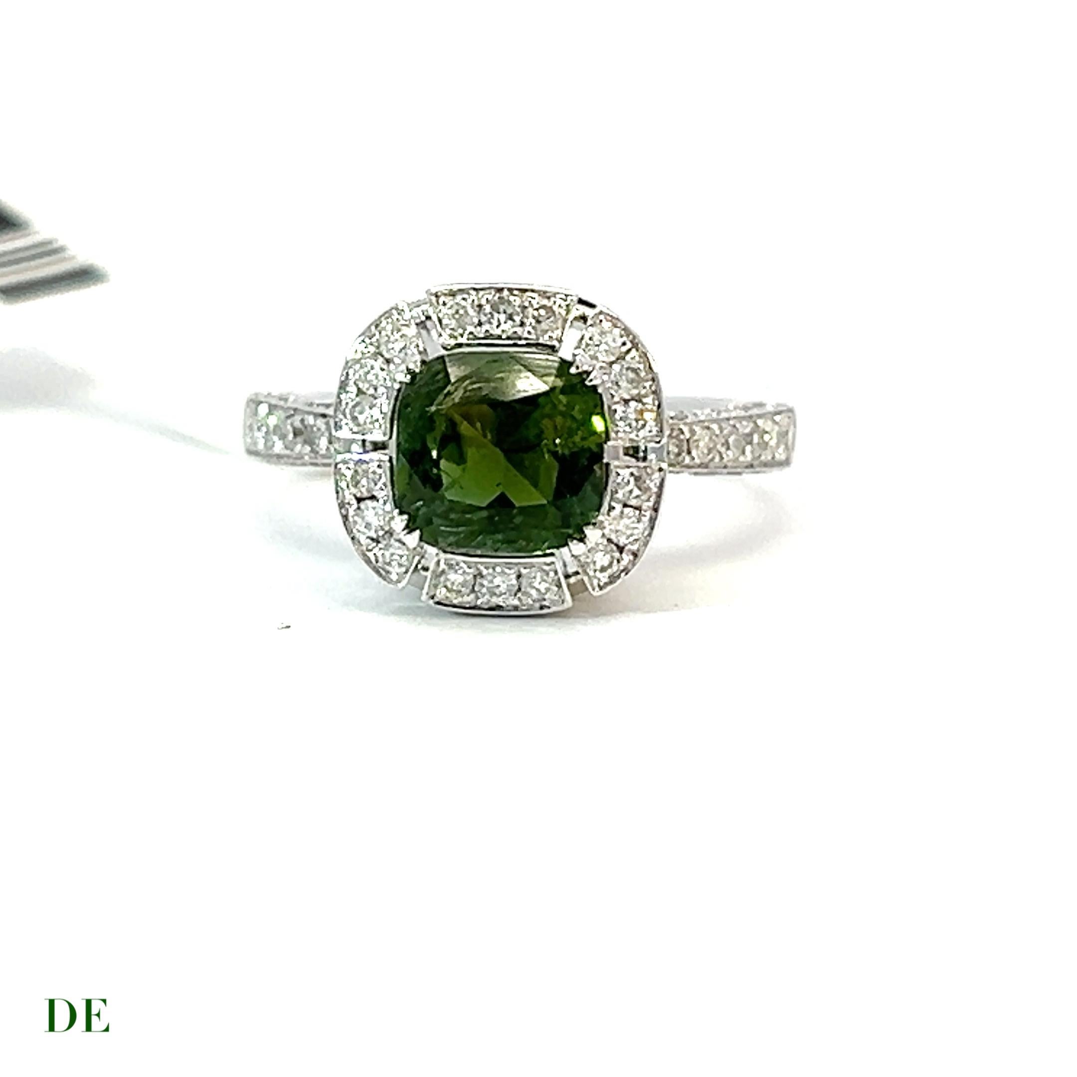 Women's or Men's Stylish 14k 1.37 ct Green cushion tourmaline 0.97 Ct Diamond Pave Lockchain Ring For Sale