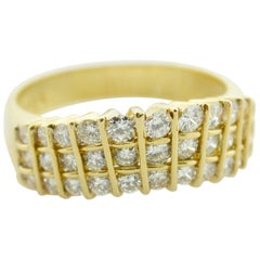 Elegante anello con diamante in oro giallo 18 carati