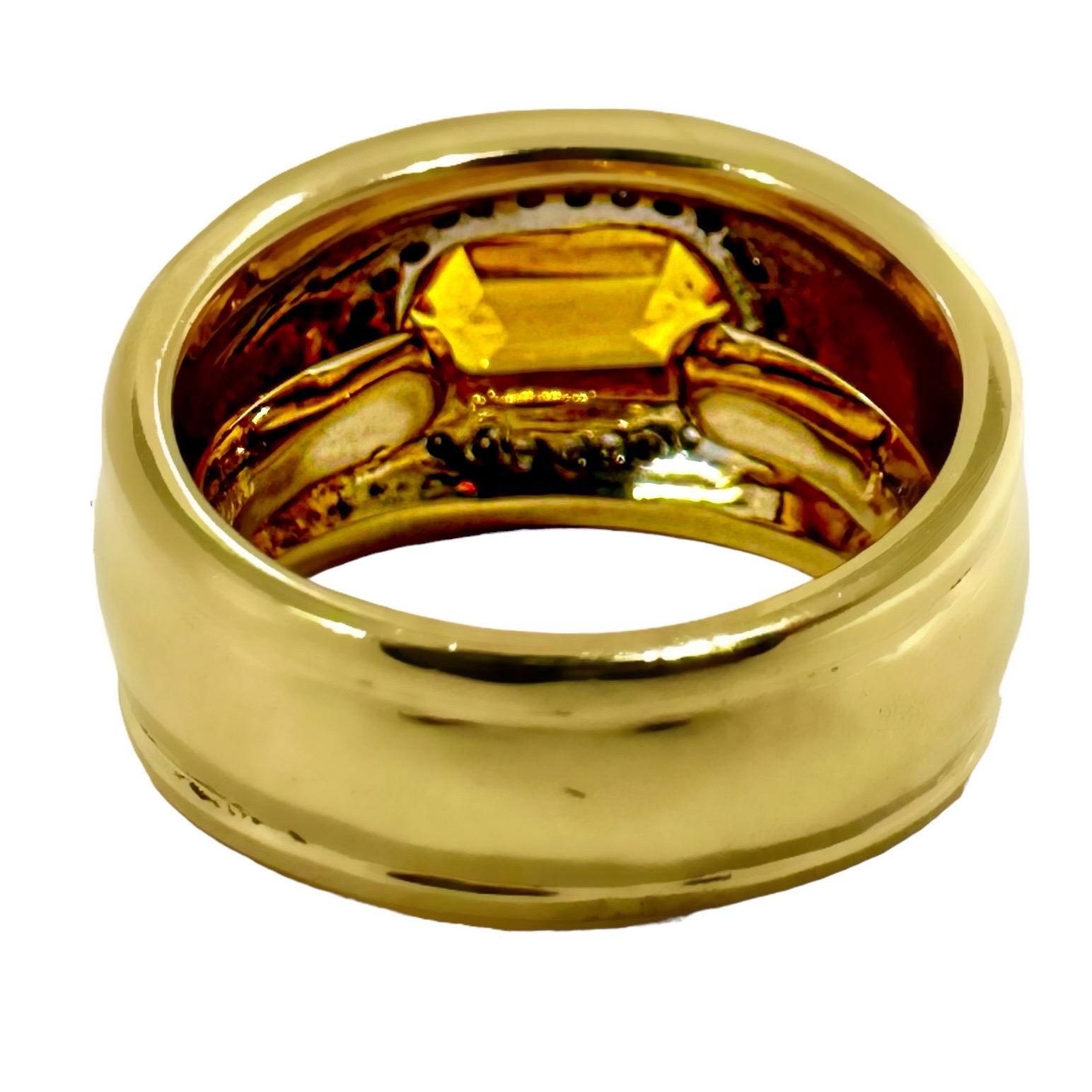 Hexagon Cut Stylish 18K Yellow Gold, Diamond and Hexagonal Golden Orange Sapphire Ring For Sale