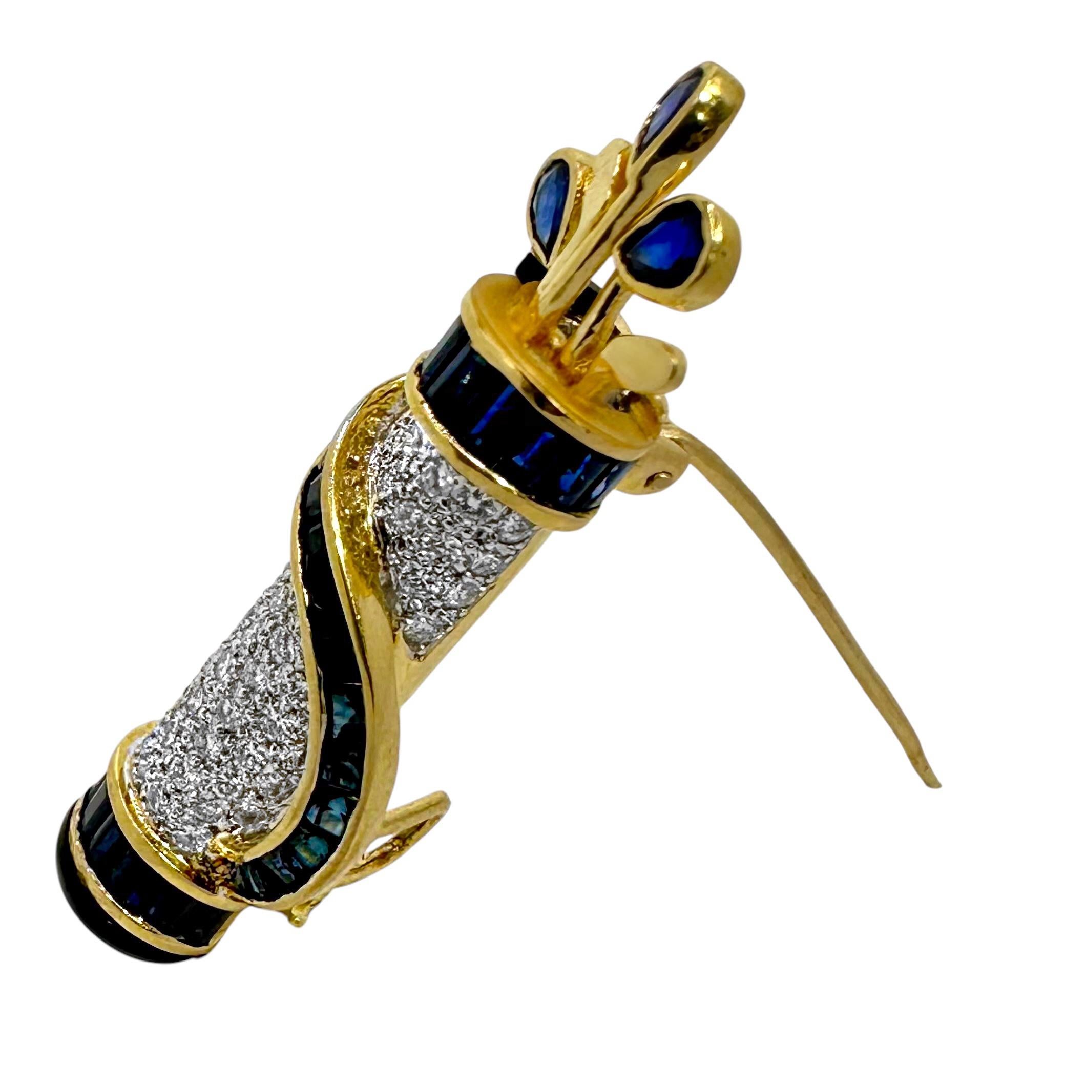 Moderne Épingle de sac de golf élégante en or jaune 18 carats incrustée de diamants et ornée de saphirs en vente
