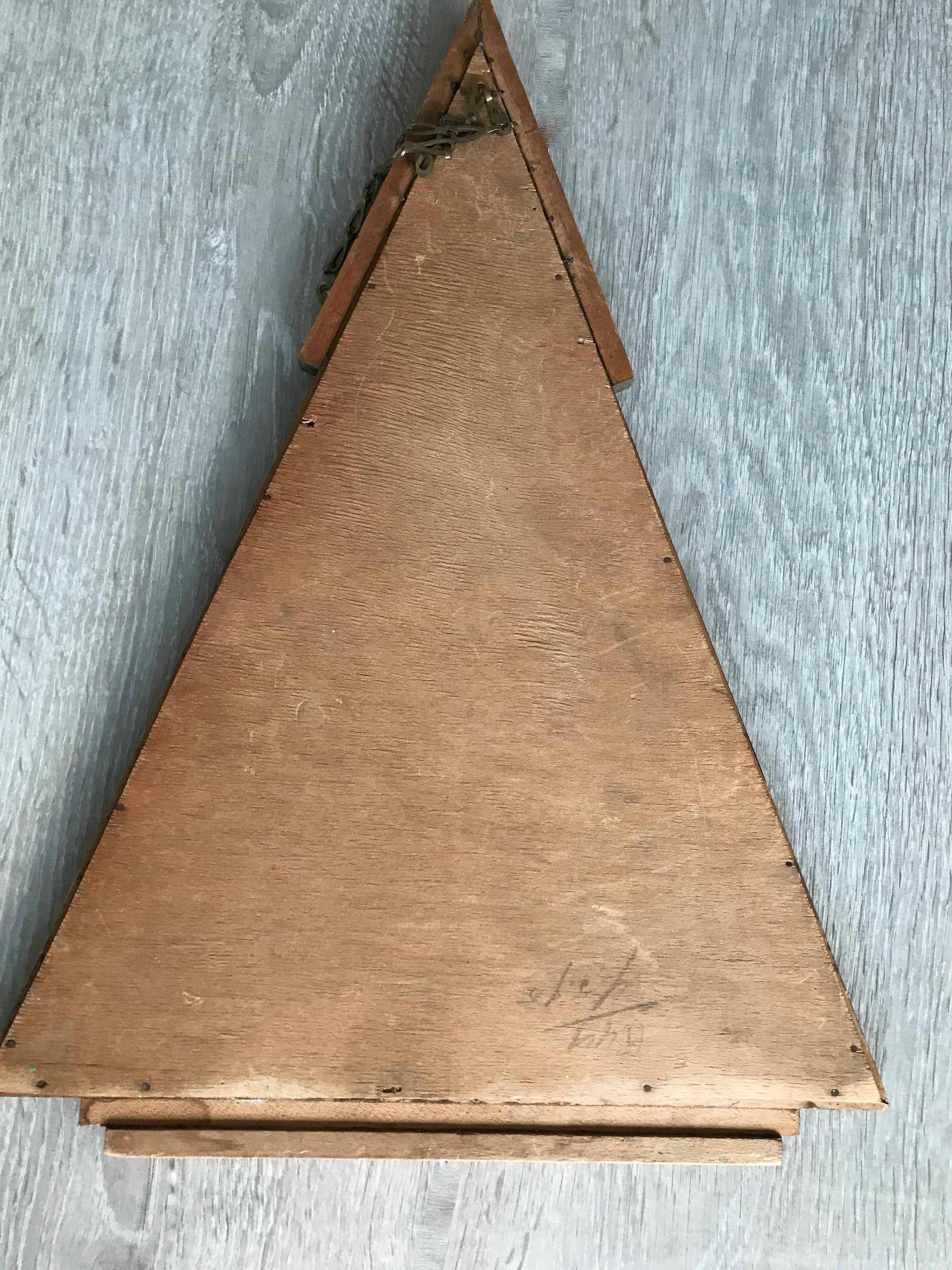 20th Century Stylish 1920s Triangle Shape & Handcrafted Oak & Macassar Art Deco Wall Mirror