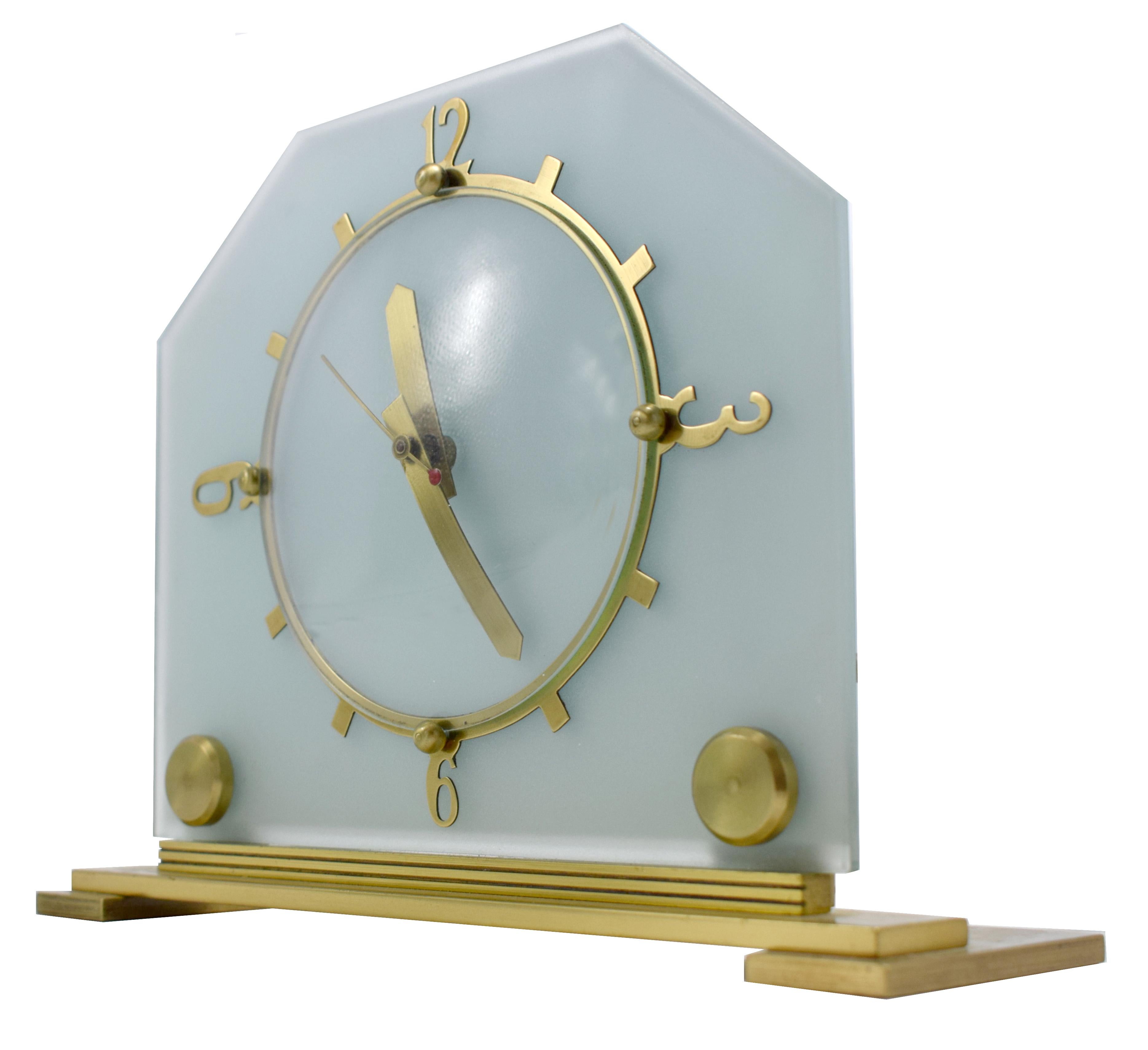 English Stylish 1930s Art Deco Mantle Clock by Goblin