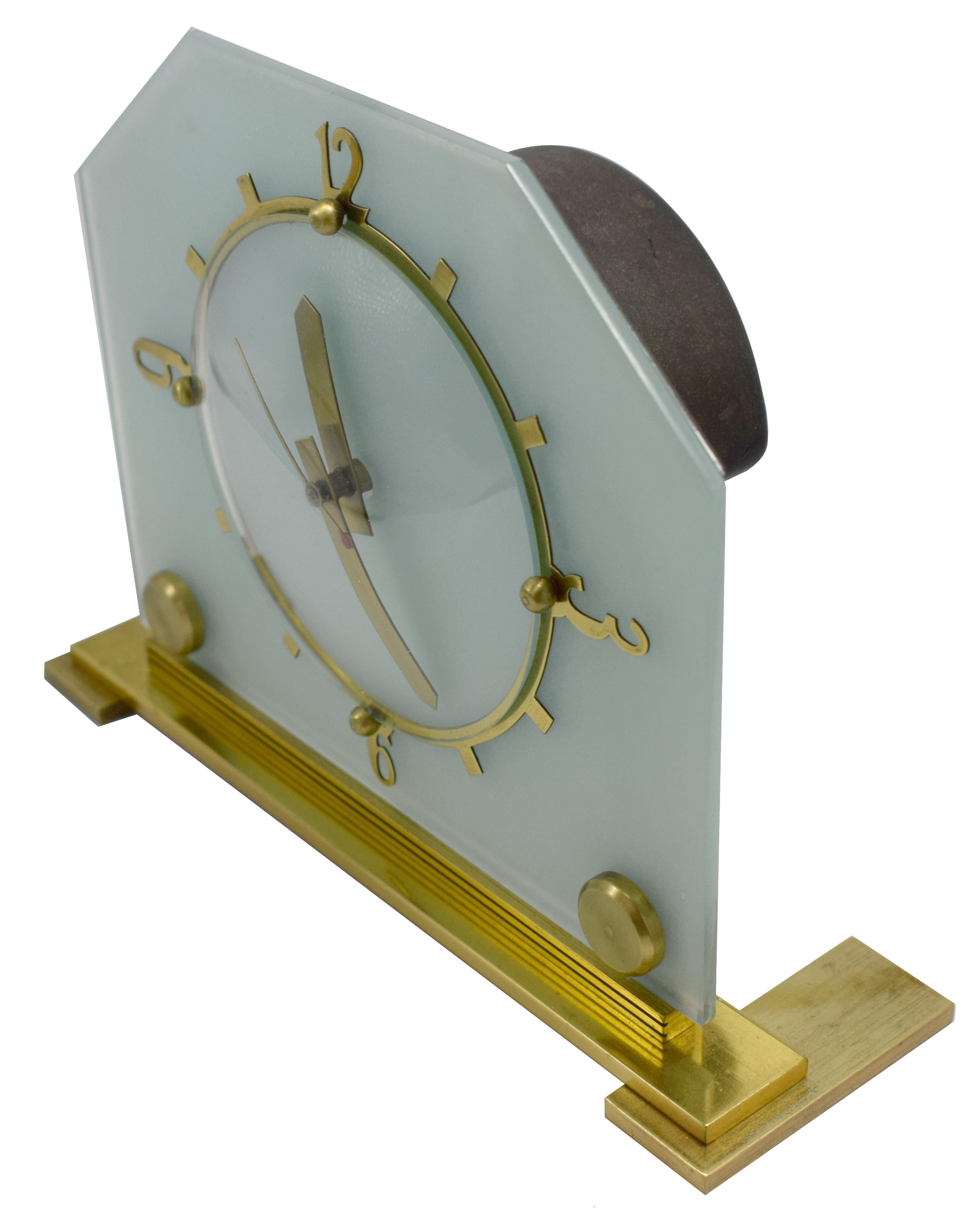 Stylish 1930s Art Deco Mantle Clock by Goblin In Excellent Condition In Devon, England