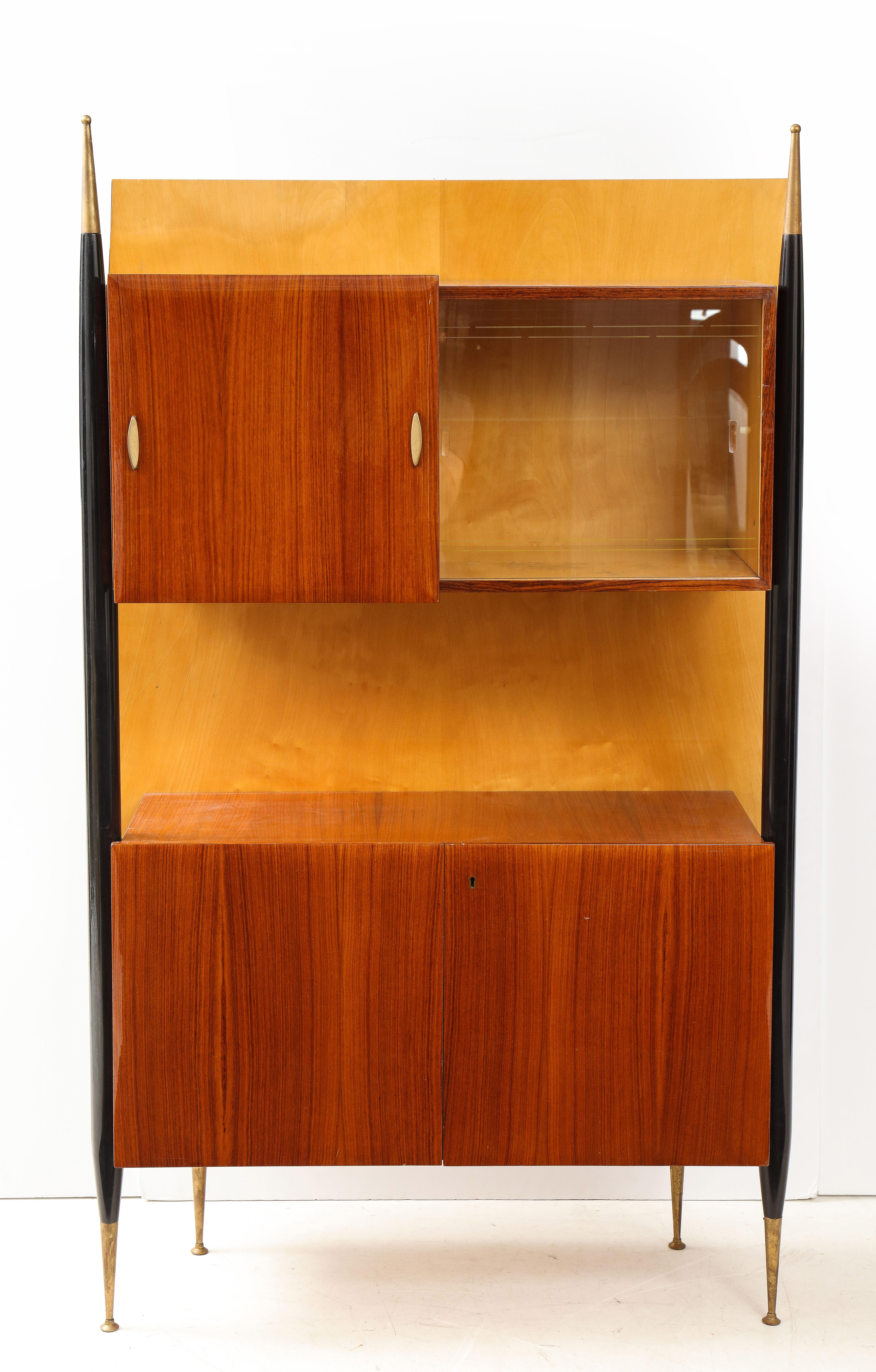 Mid-Century Modern Stylish 1950s Italian Lacquered Mahogany and Sycamore Wall Cabinet For Sale