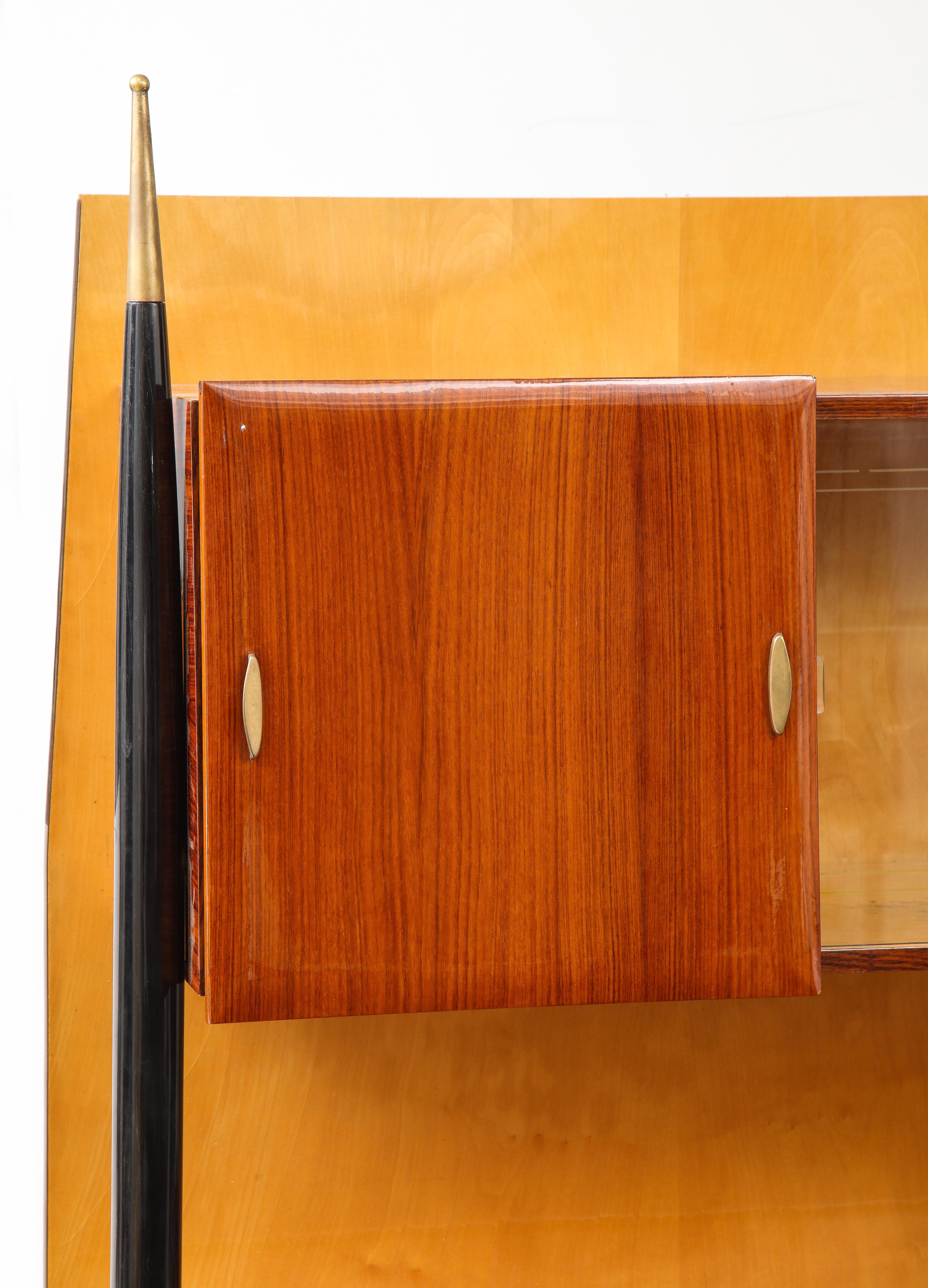 Mid-20th Century Stylish 1950s Italian Lacquered Mahogany and Sycamore Wall Cabinet For Sale