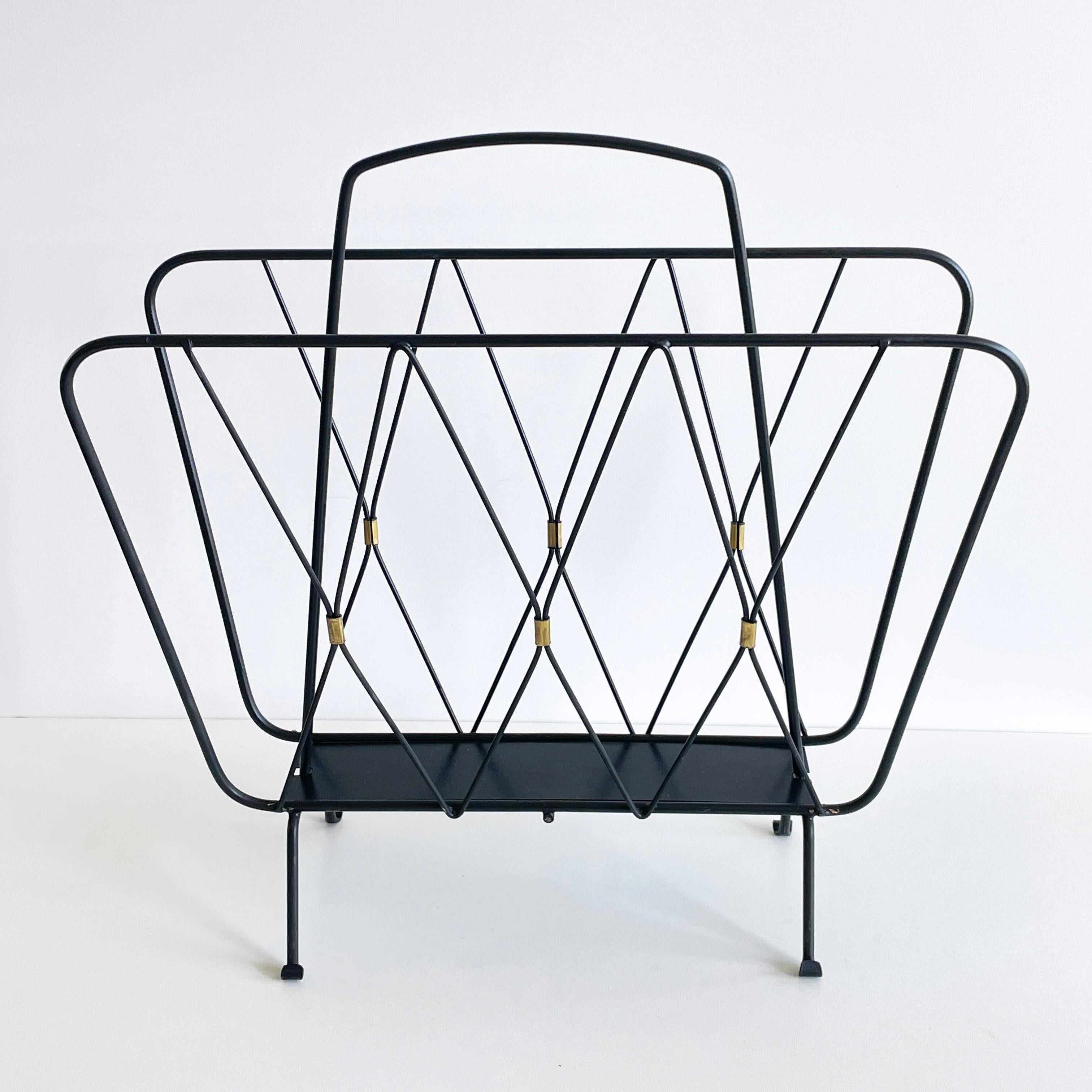 Elegante soporte para revistas/periódicos de los años 60 Suizo en venta