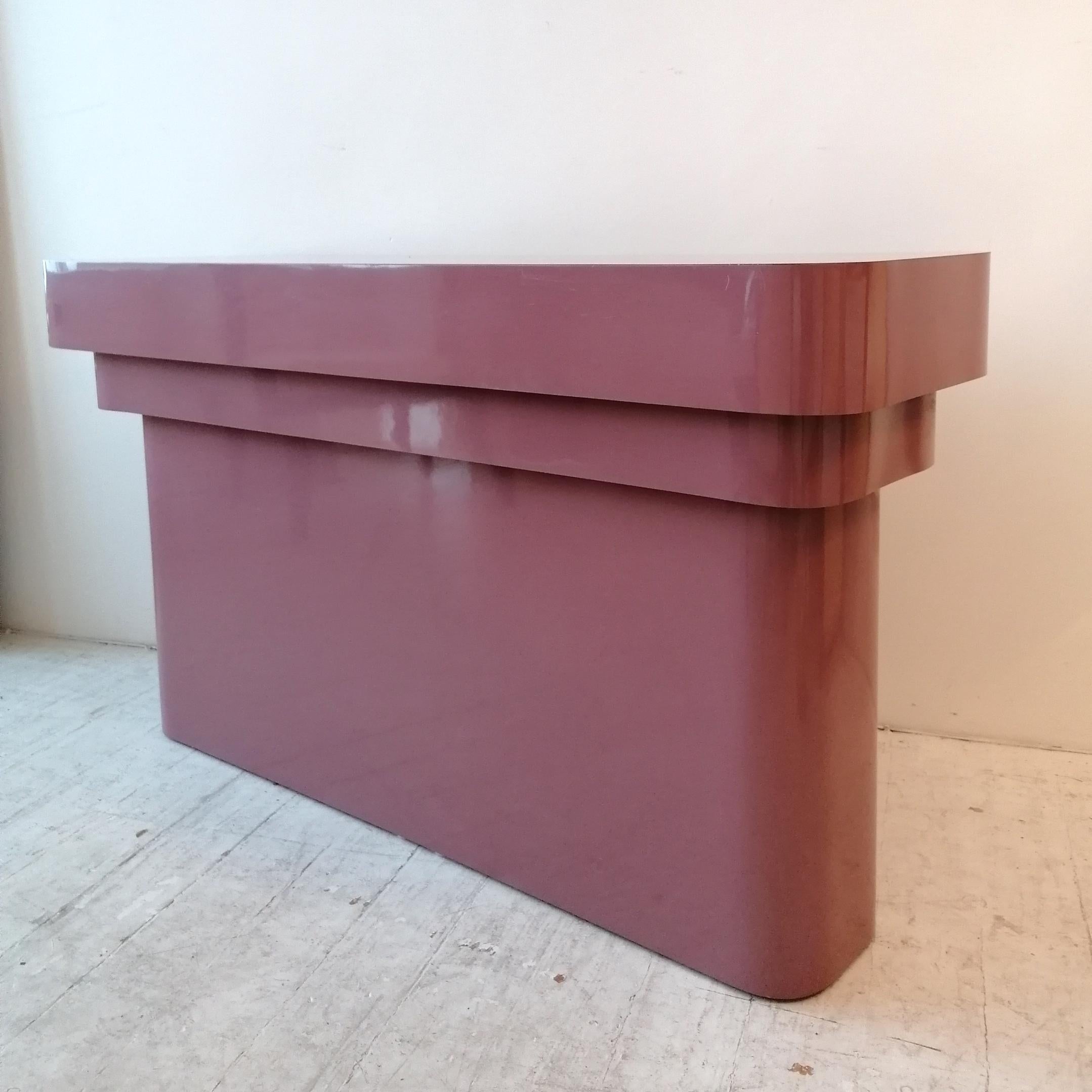 Post-Modern Stylish 1980s American Post Modern Mauve Laminate Console Table