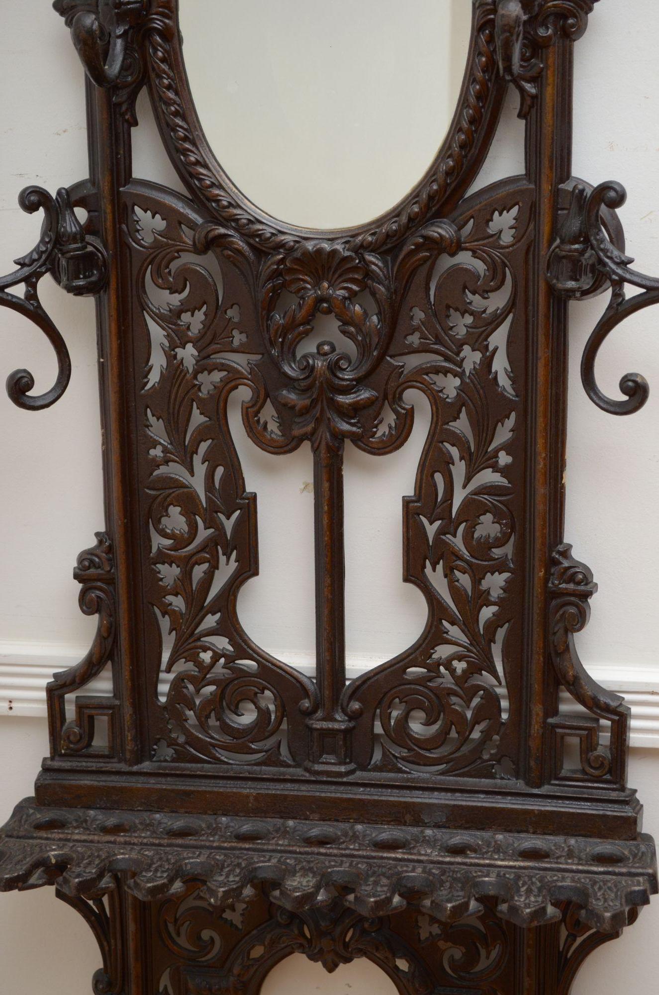 Stylish 19th Century Cast Iron Coat Stand In Good Condition For Sale In Whaley Bridge, GB