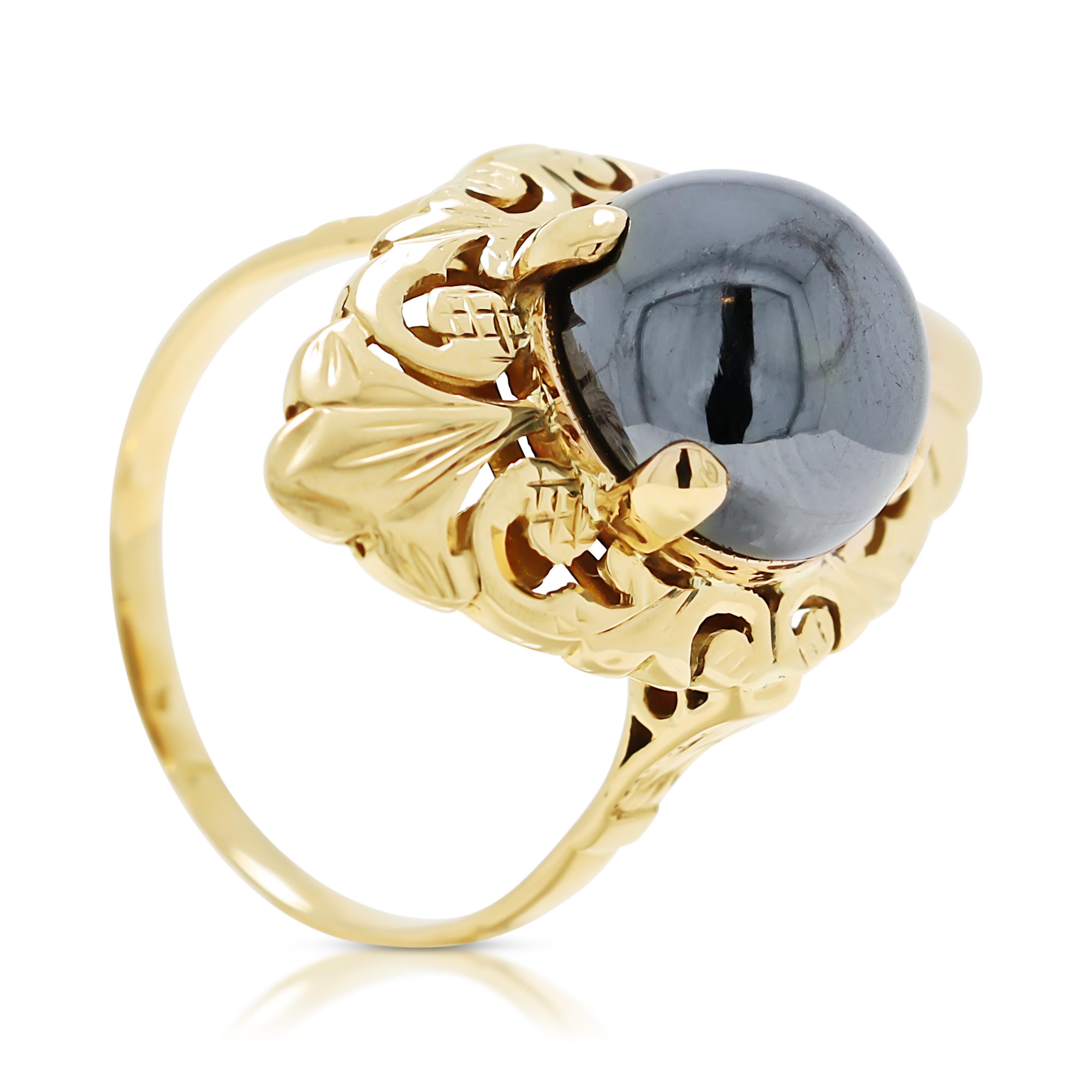 Round Cut Stylish 1ct Onyx Ring in 14K Yellow Gold