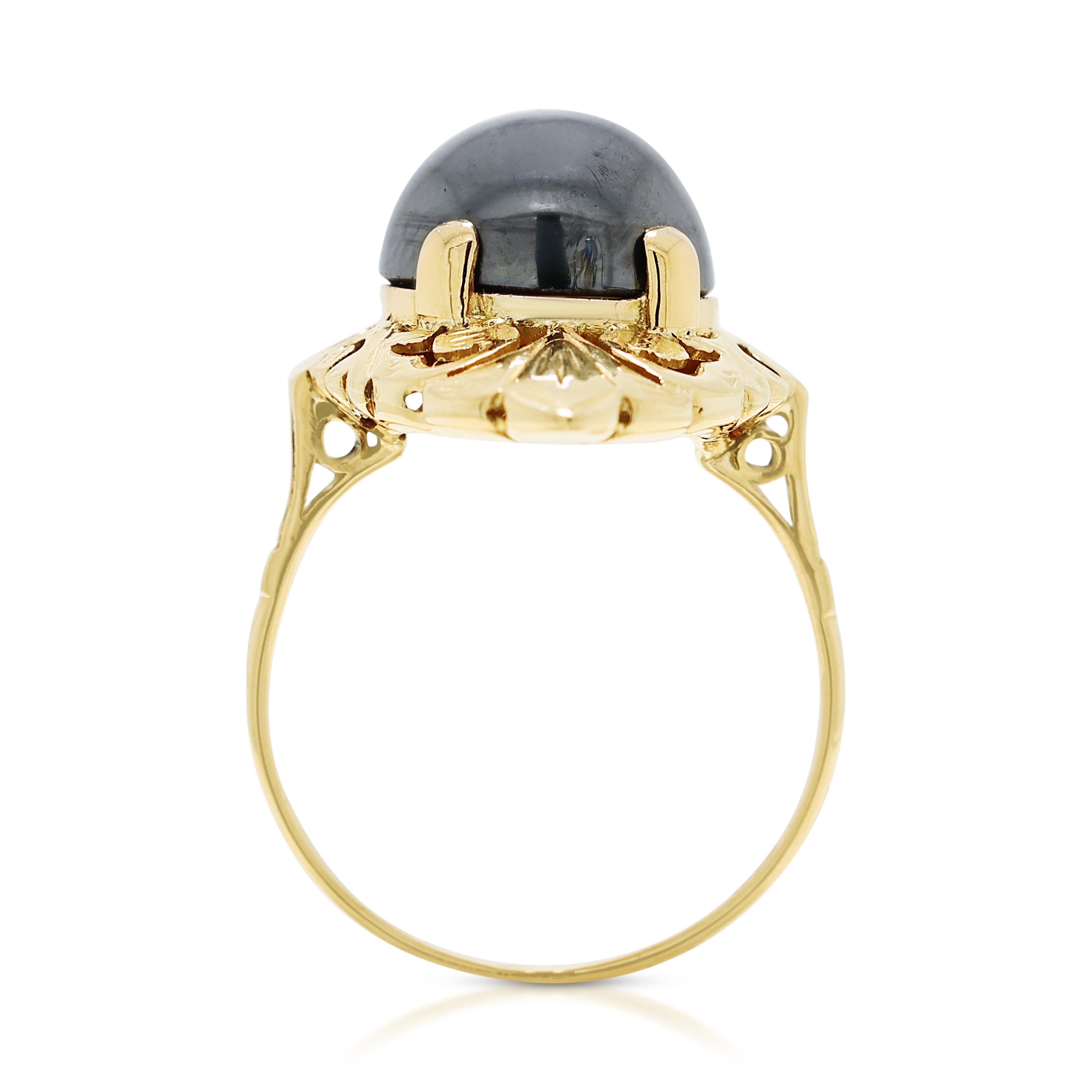 Stylish 1ct Onyx Ring in 14K Yellow Gold 1
