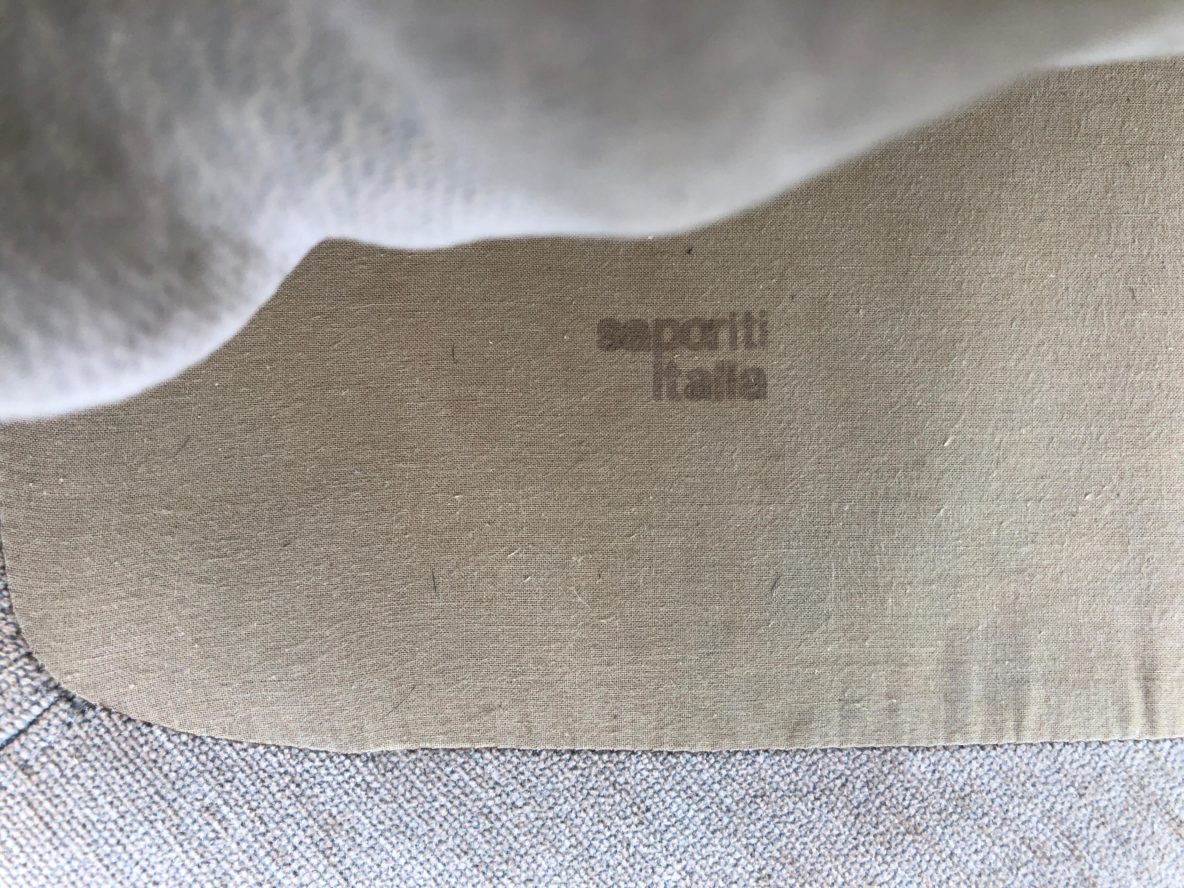 Stylish 2 Seater Confidential Sofa Loveseat Alberto Rosselli for Saporiti For Sale 5