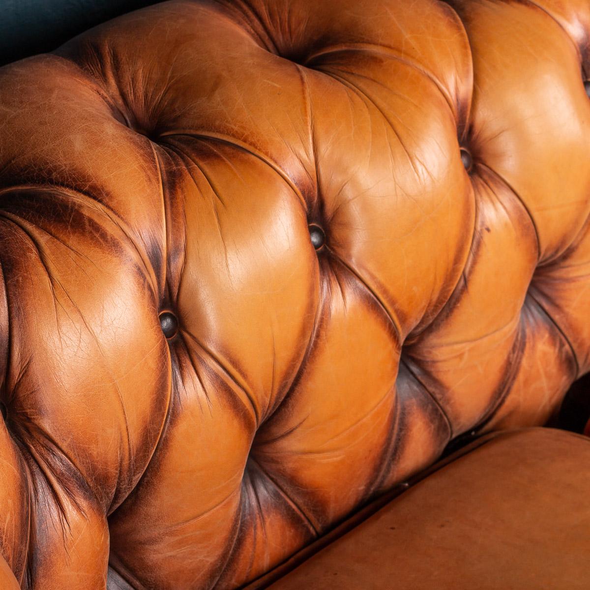 Stylish 20th Century Large Hand Dyed Leather Chesterfield Sofa, circa 1980 6