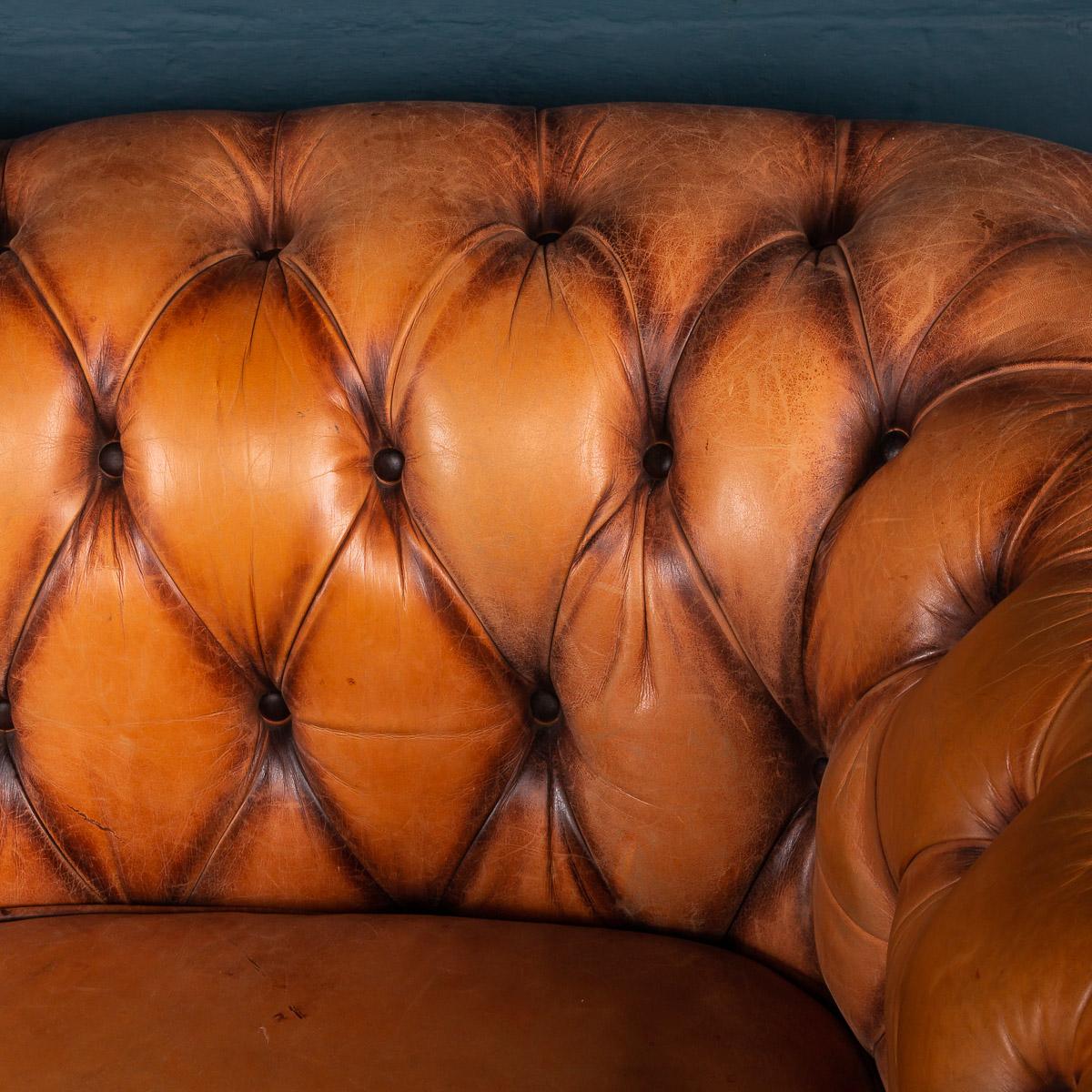 Stylish 20th Century Large Hand Dyed Leather Chesterfield Sofa, circa 1980 2