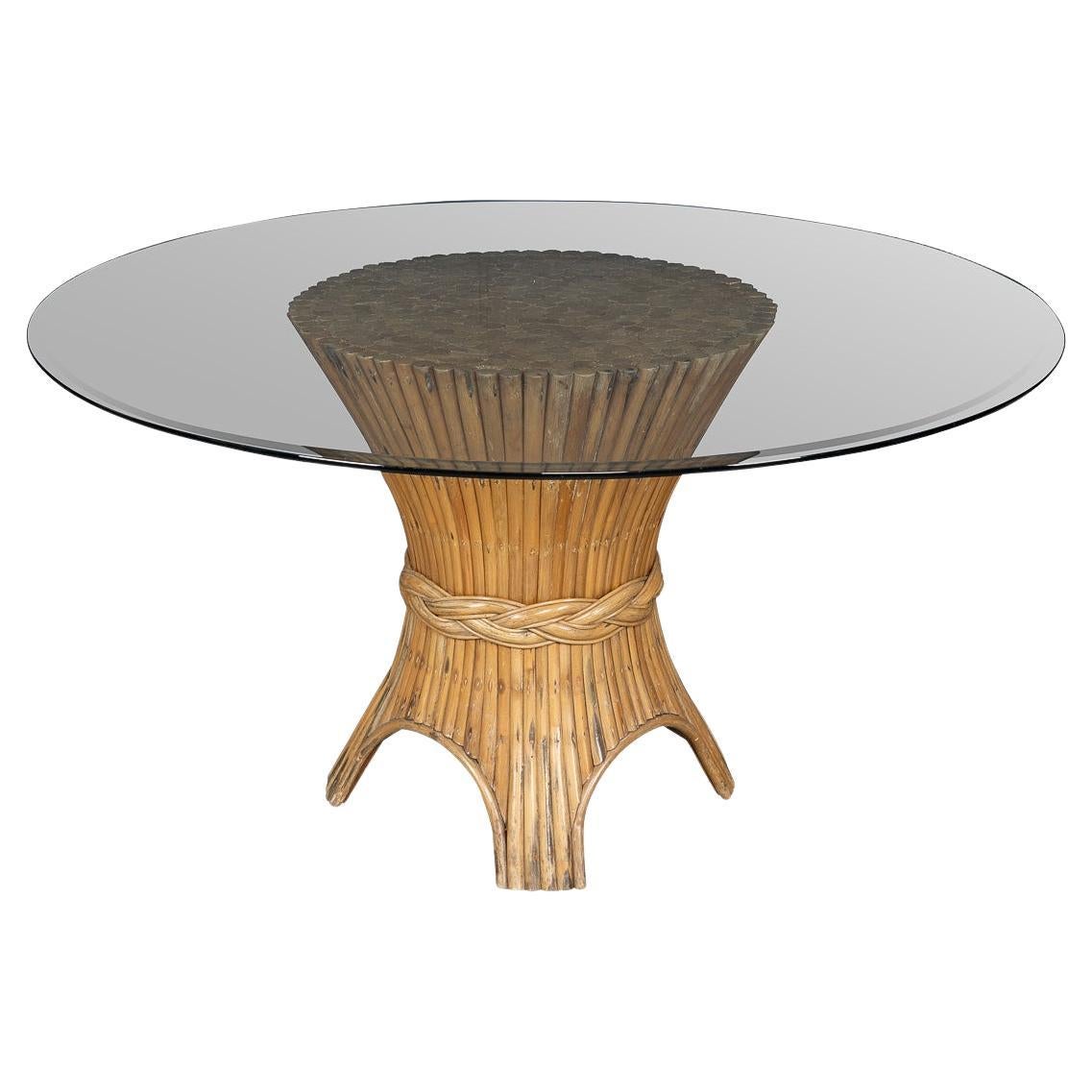 Elegante mesa de comedor del siglo XX "Gavilla de trigo" de Mcguire c.1970