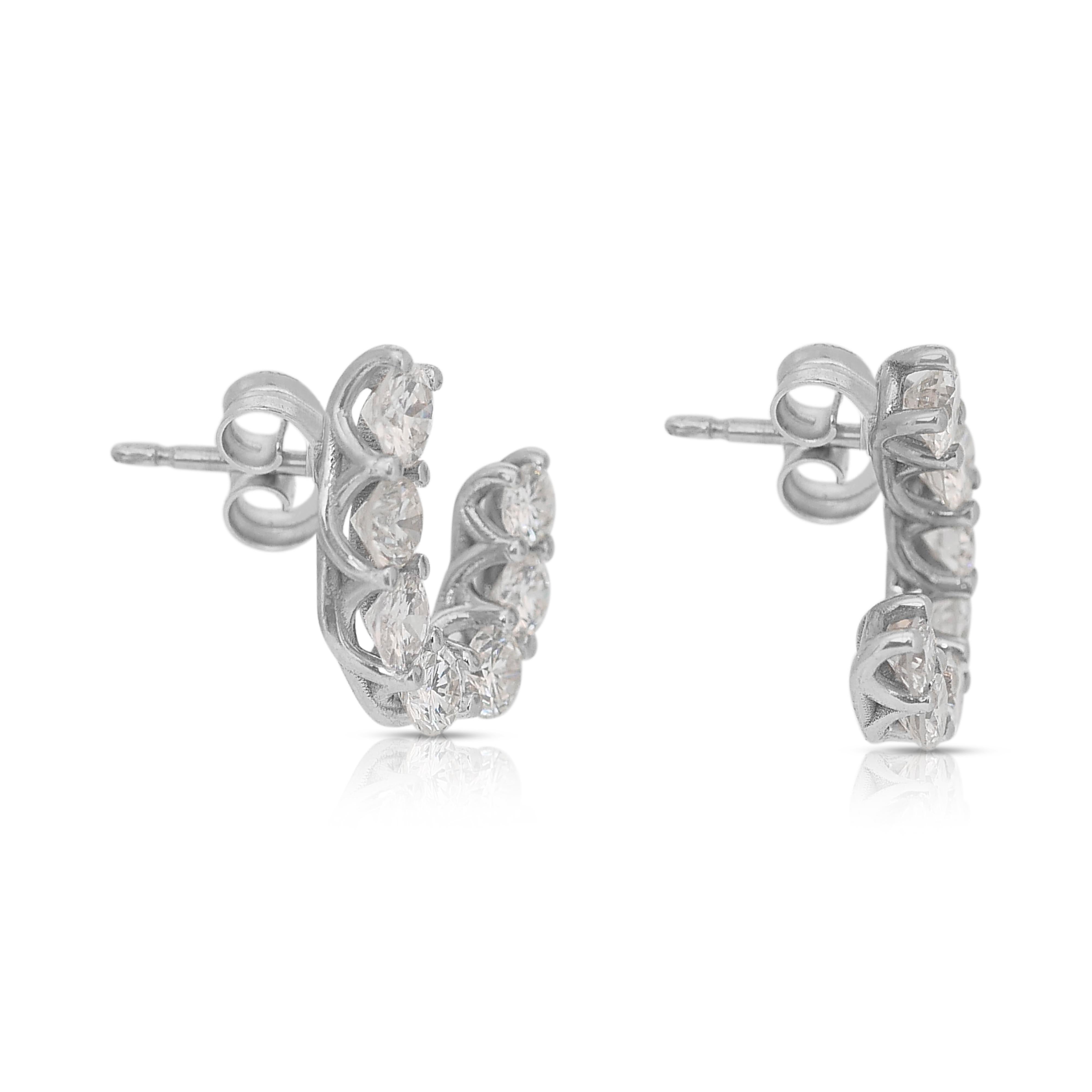 Stylish 2.53ct Natural Diamonds Earrings in 18k White Gold - IGI Certified In New Condition In רמת גן, IL