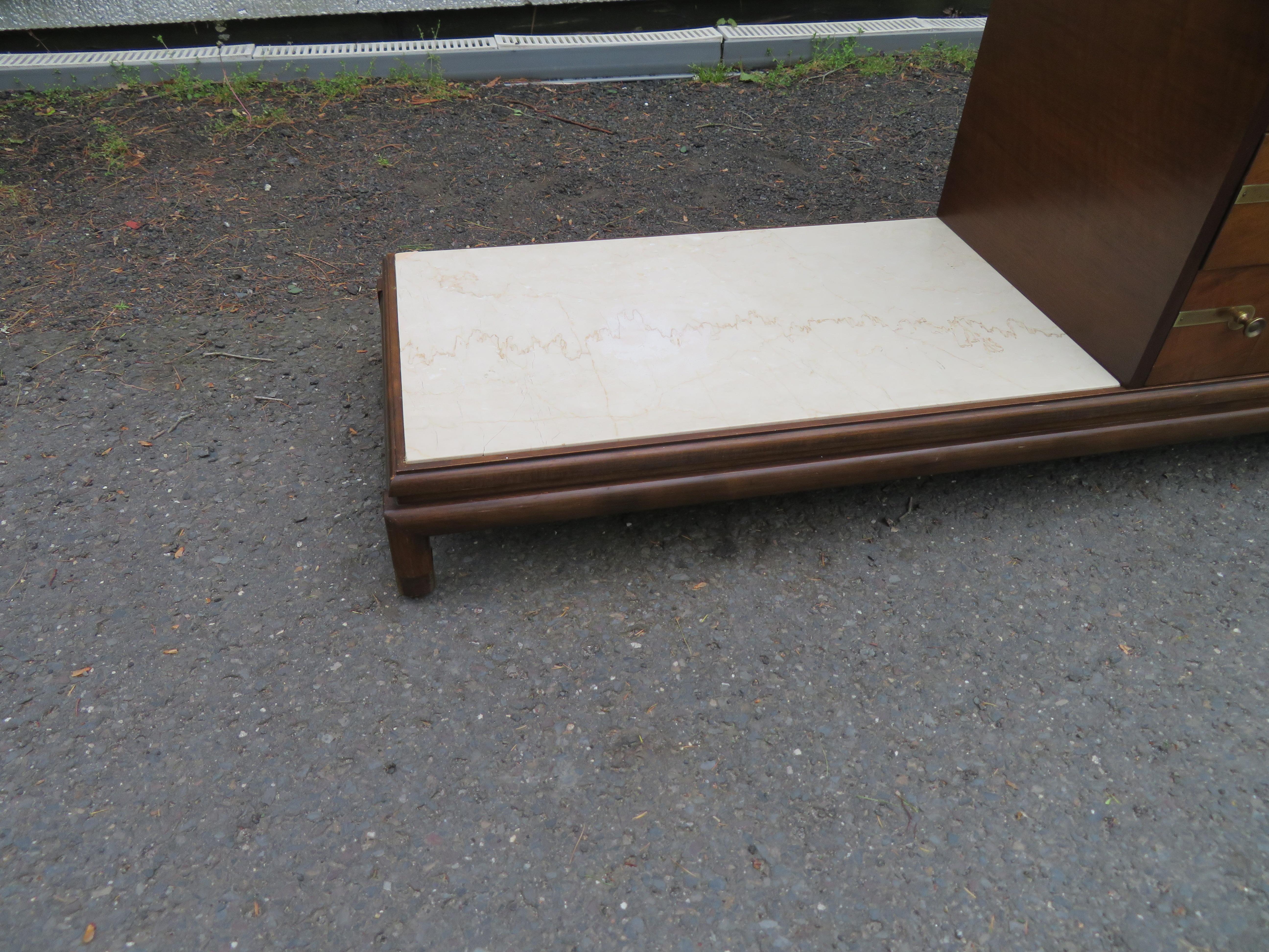 Elegante cassettone Renzo Rutuli 3 pezzi Credenza Travertino Johnson Furniture Co. in vendita 5