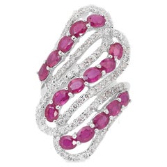 Élégante bague grappe de rubis et de diamants 4,45 carats en or blanc 18 carats - IGI