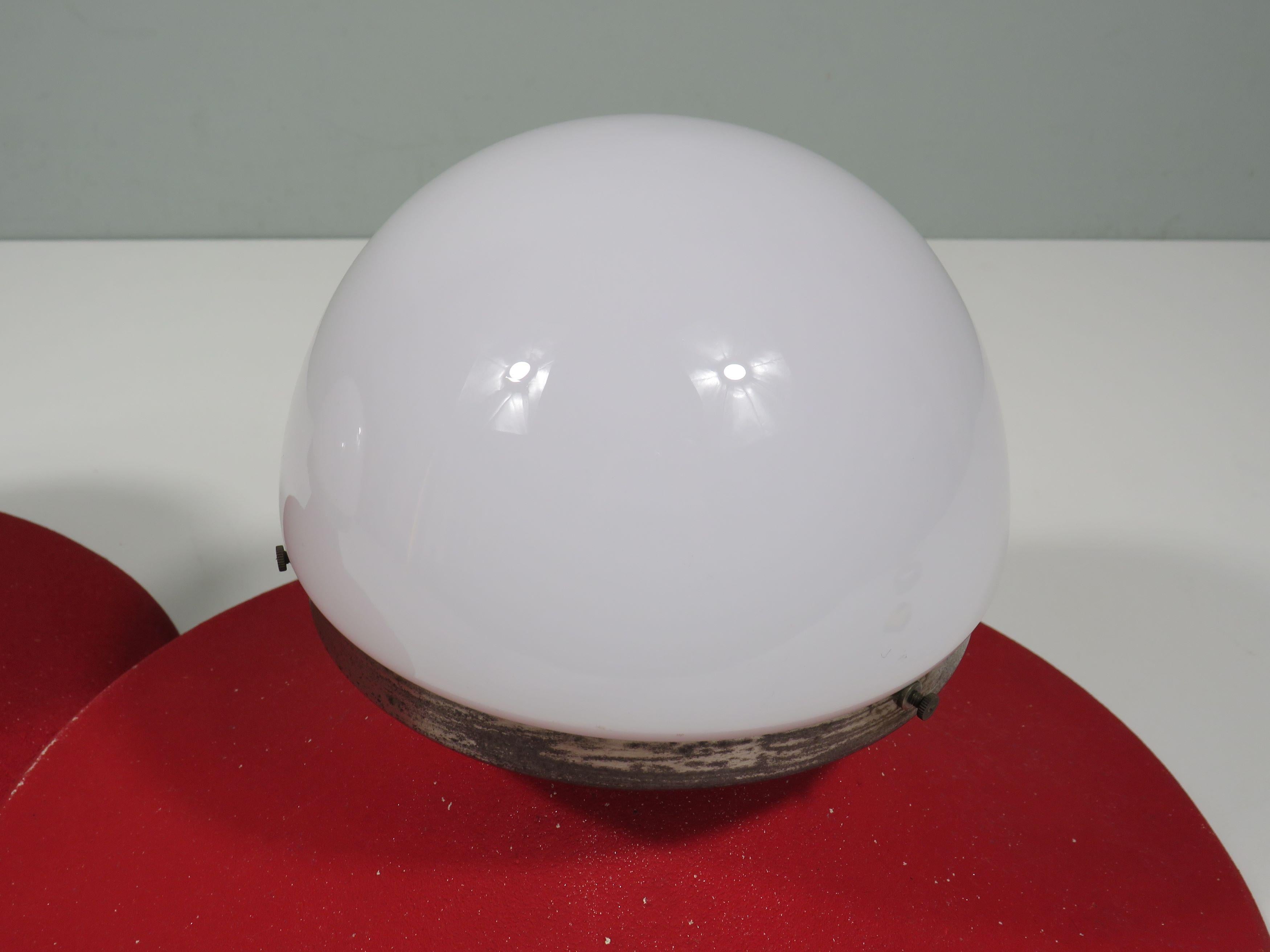 Lampada da parete o da soffitto in stile anni '50 - Linee fluide e texture sottile in vendita 8