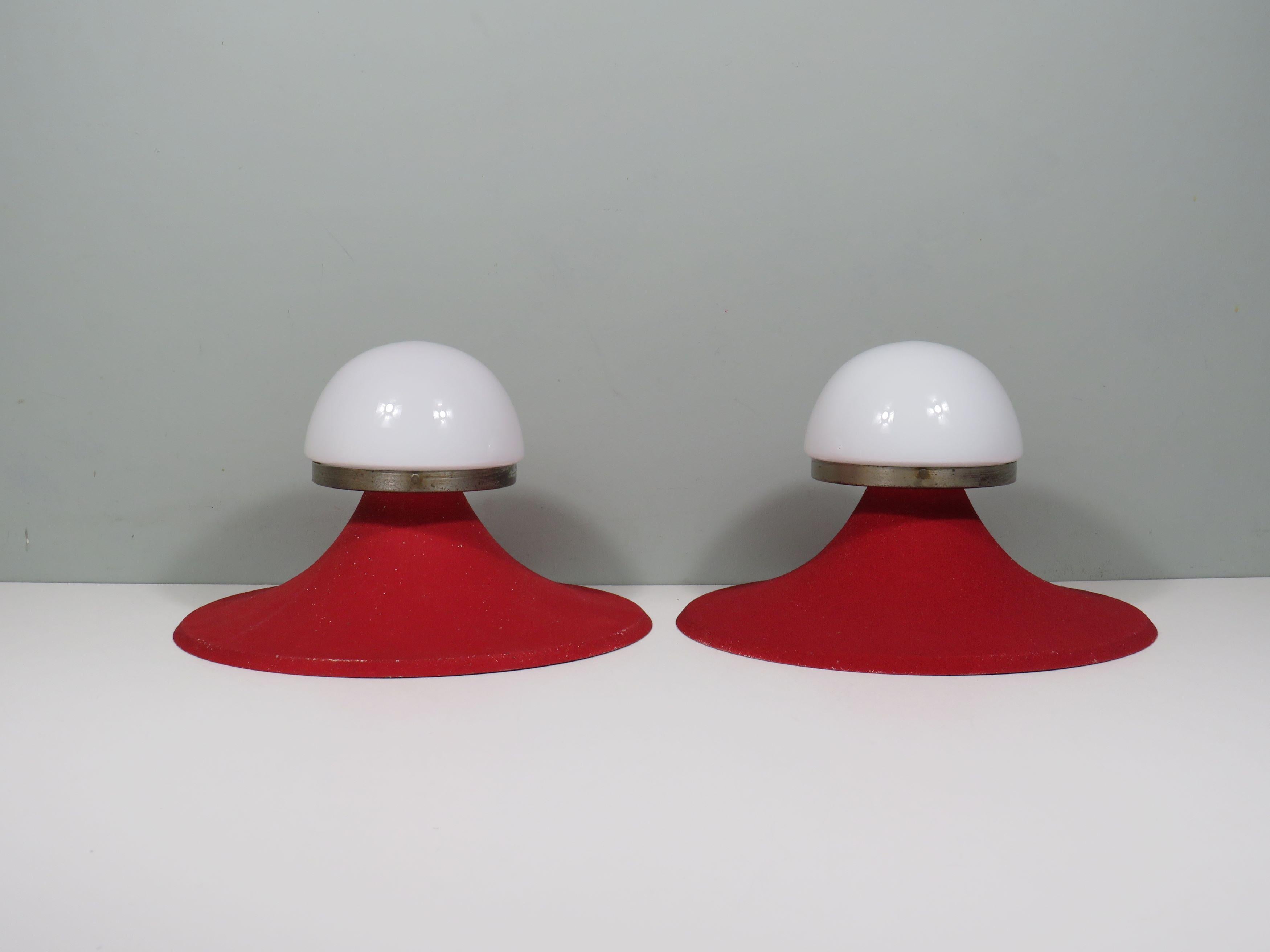 Lampada da parete o da soffitto in stile anni '50 - Linee fluide e texture sottile In condizioni buone in vendita a Herentals, BE