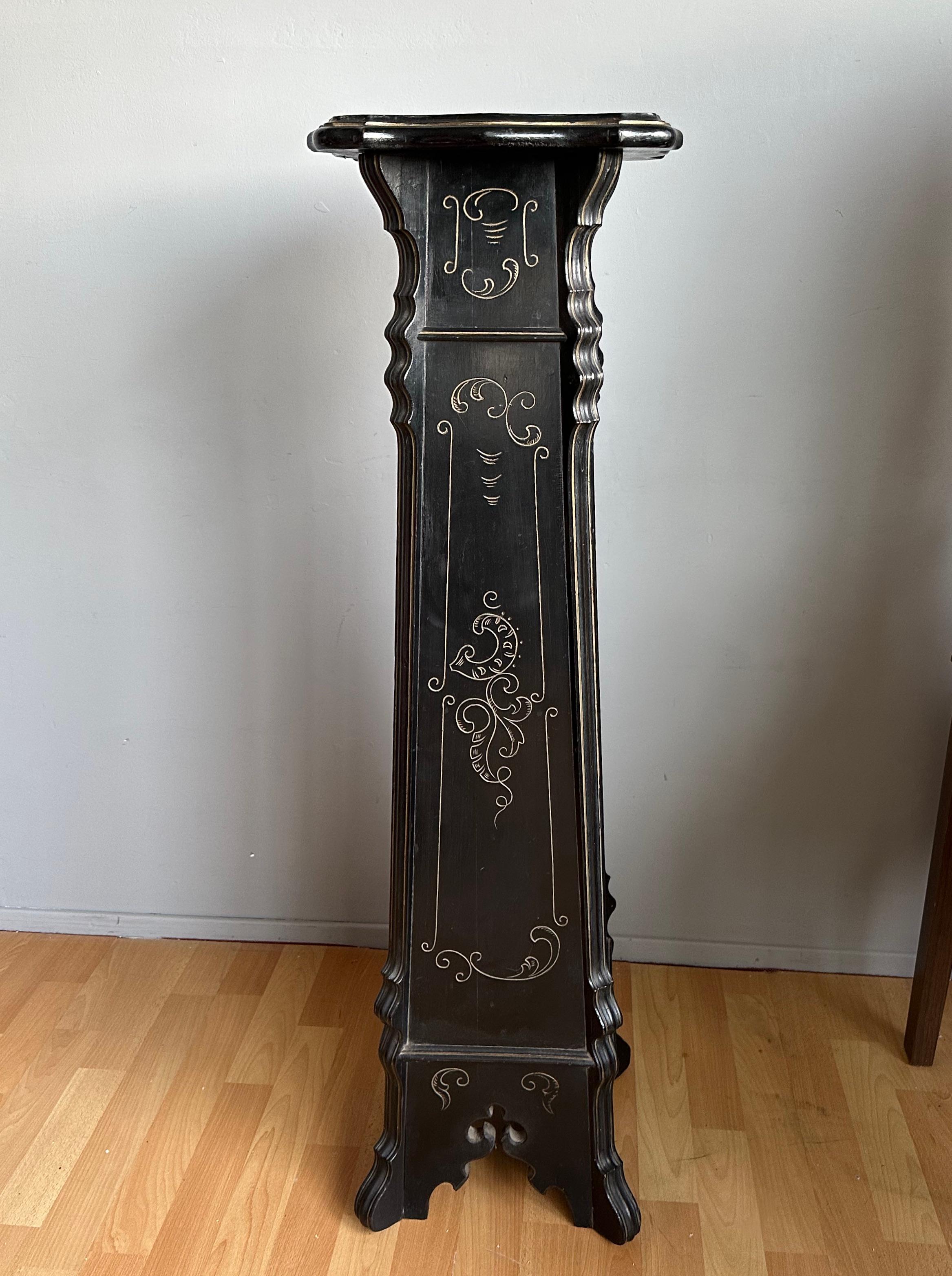 Stylish and Great Antique, Ebonized Flower, Plant or Sculpture Stand / Pedestal For Sale 7