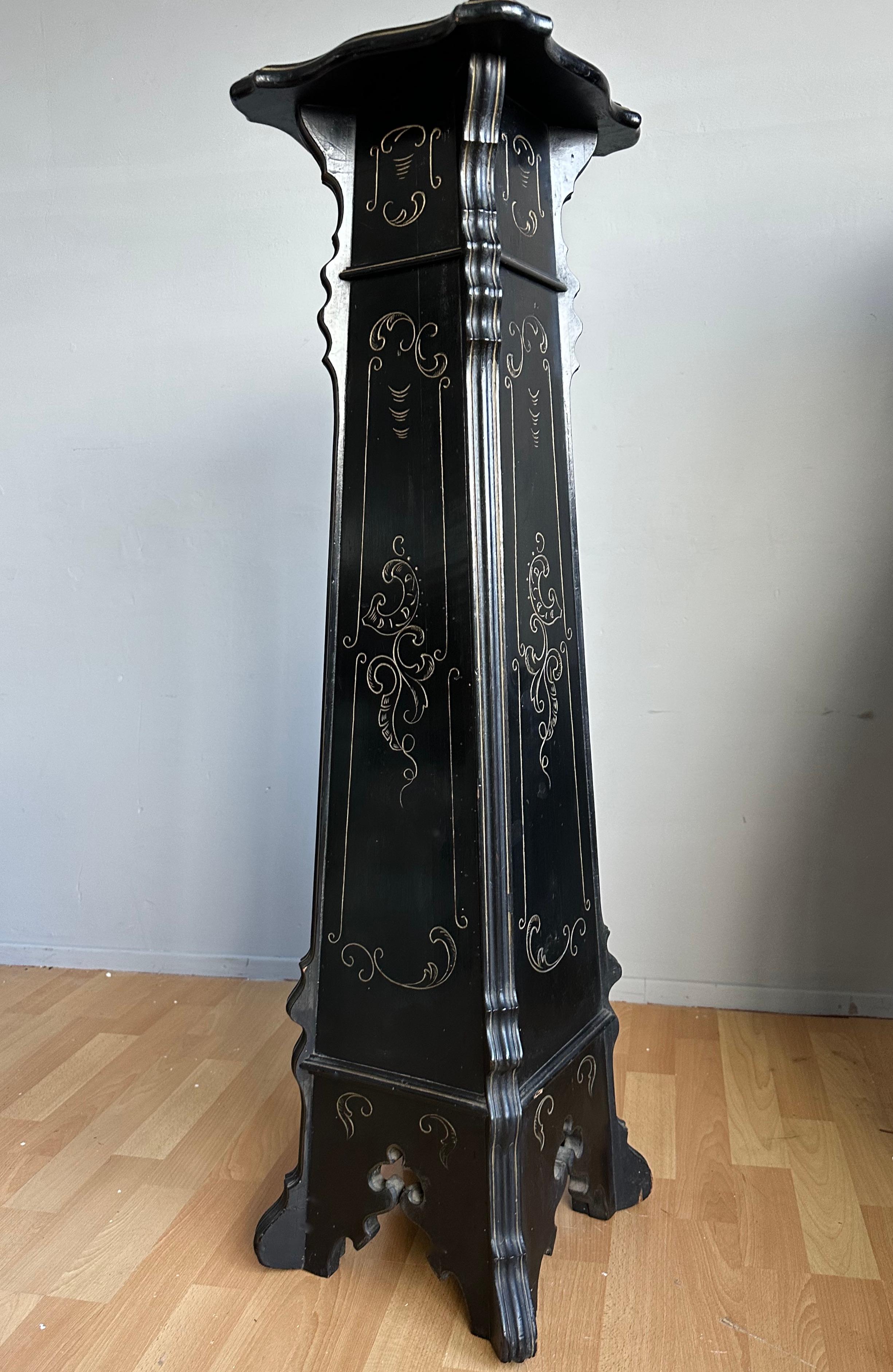 Stylish and Great Antique, Ebonized Flower, Plant or Sculpture Stand / Pedestal For Sale 10