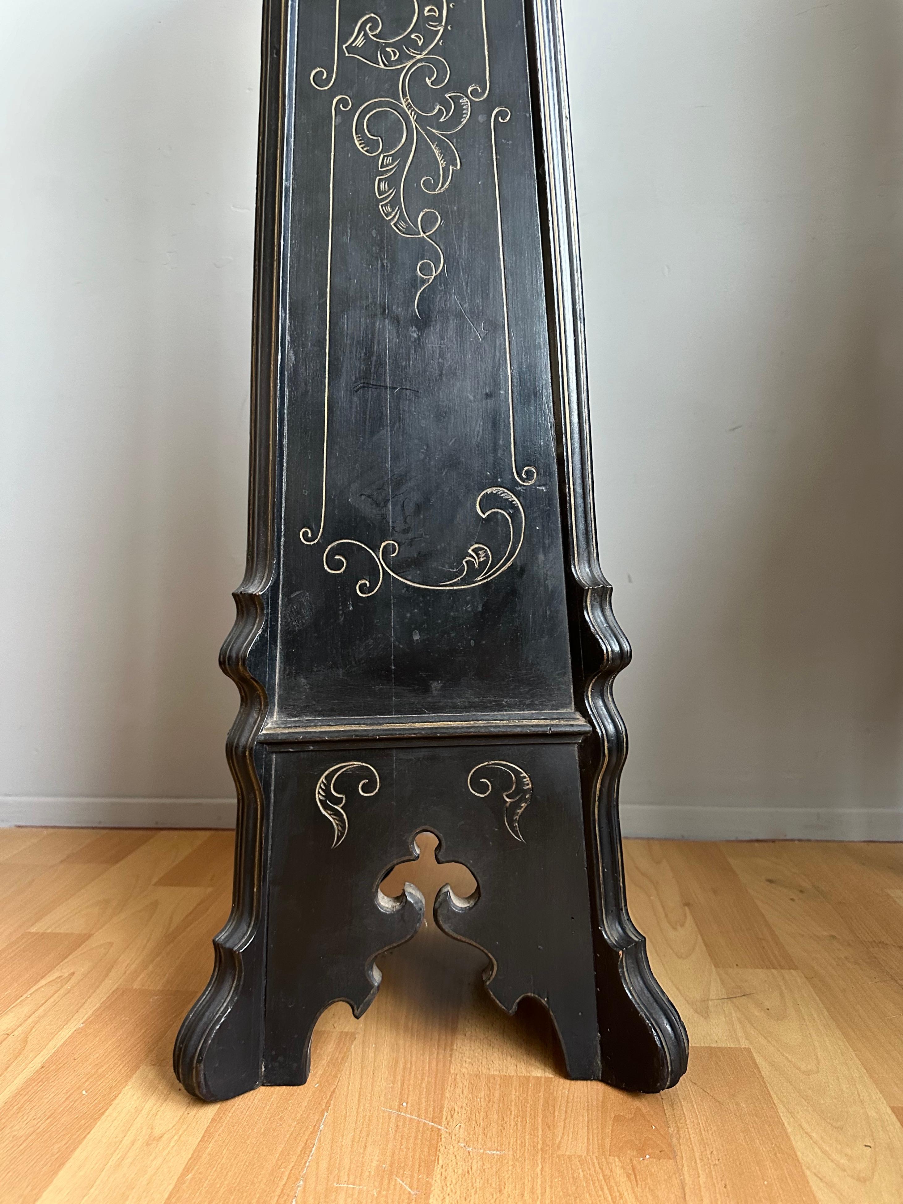 Stylish and Great Antique, Ebonized Flower, Plant or Sculpture Stand / Pedestal In Good Condition For Sale In Lisse, NL
