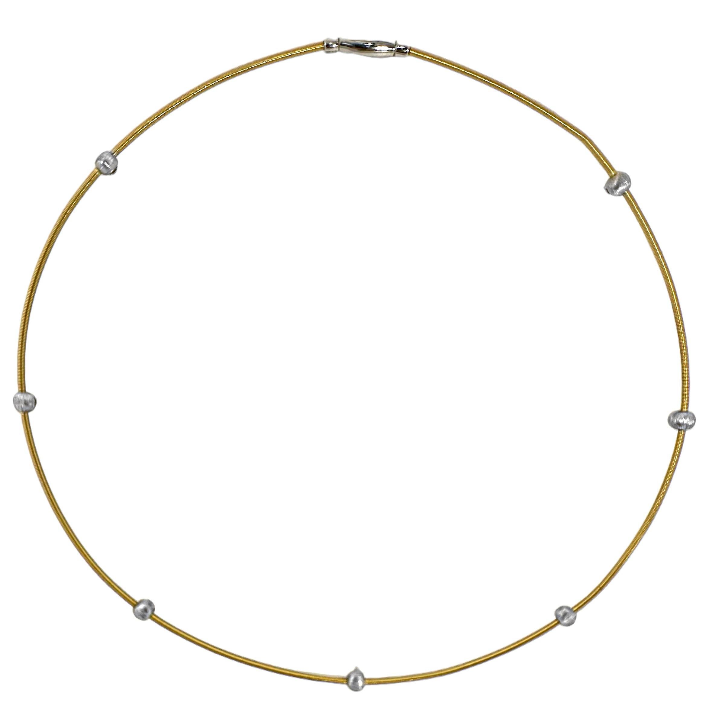 Contemporary Stylish and Lightweight, Italian 18k Gold and Diamond Choker Necklace For Sale