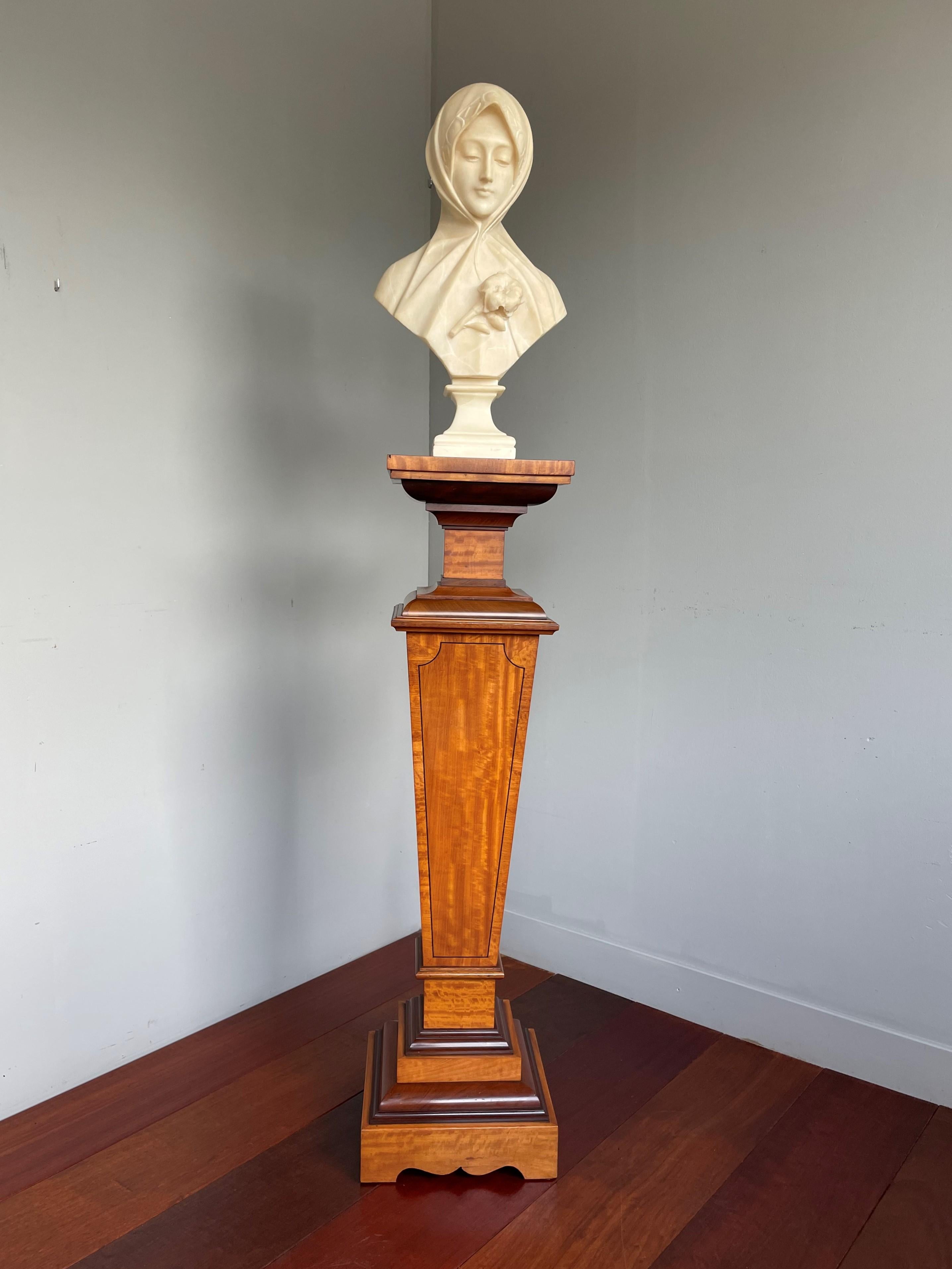 20th Century Stylish and Majestic Antique Satinwood & Teakwood Column Pedestal Stand ca. 1910