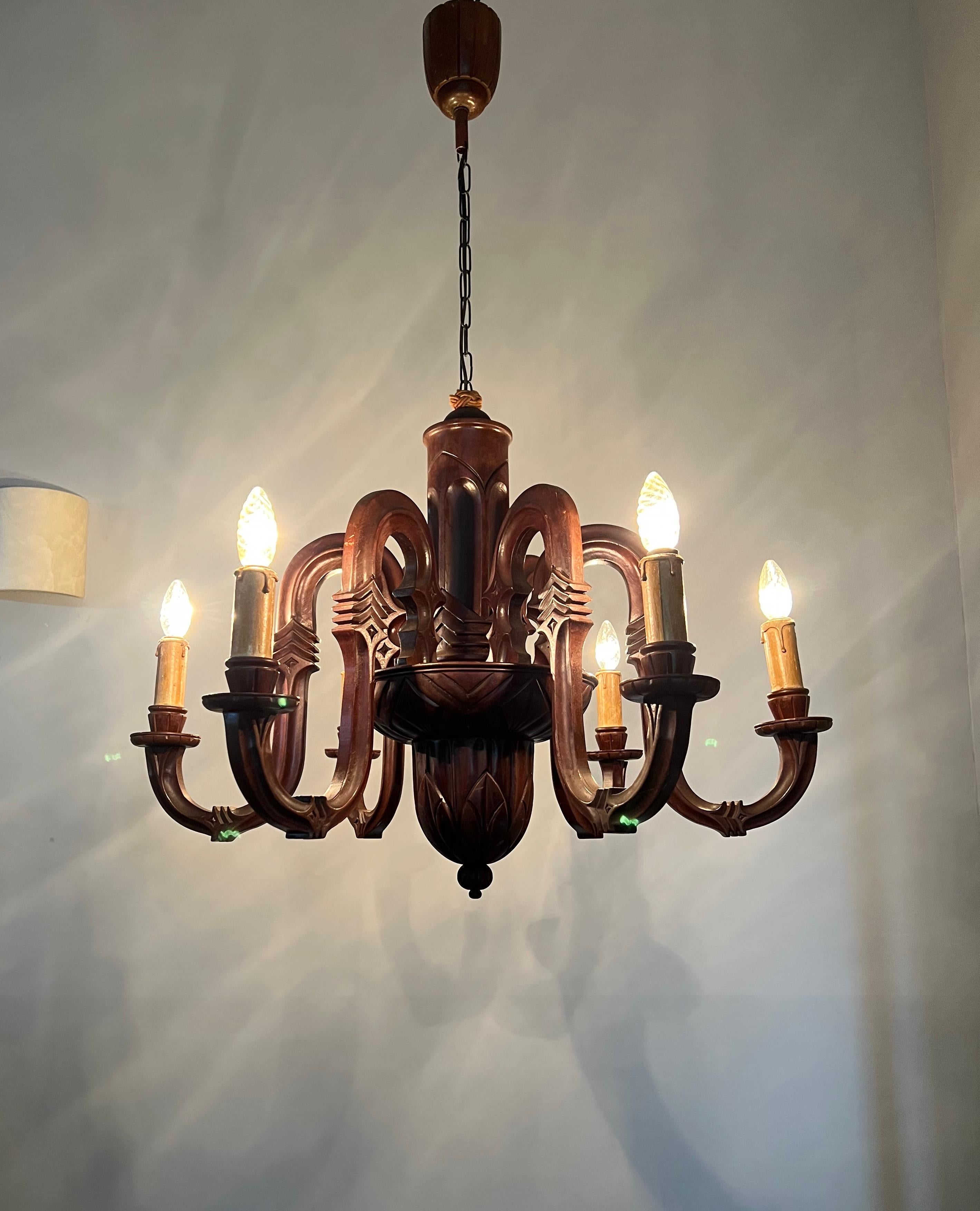 Stunning and Pure Art Deco Hand Carved Wood Chandelier Pendant Light, 1920s For Sale 4