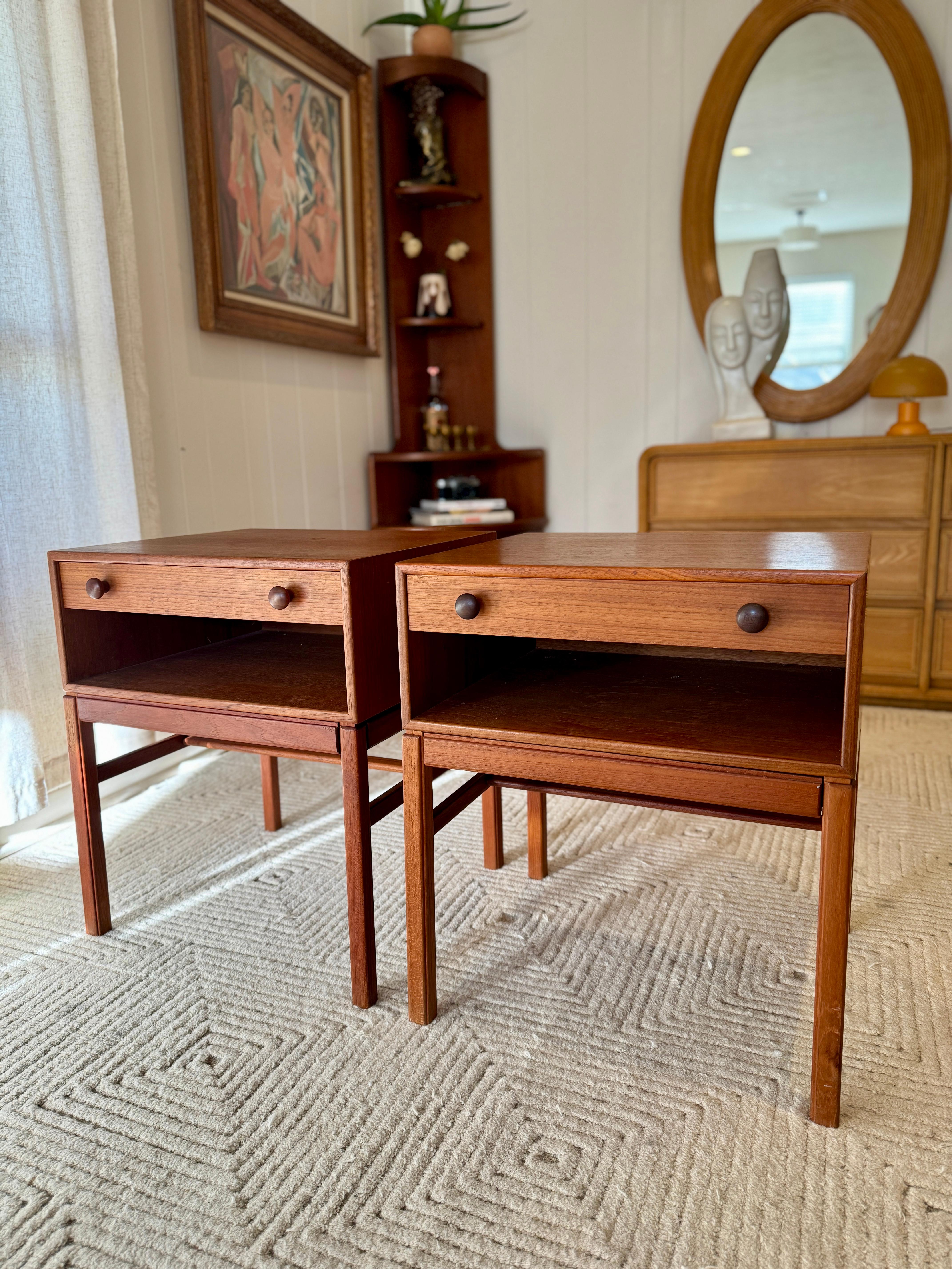 Mid-Century Modern Stylish and very well made mid century modern  side tables in teak, circa 1960s For Sale