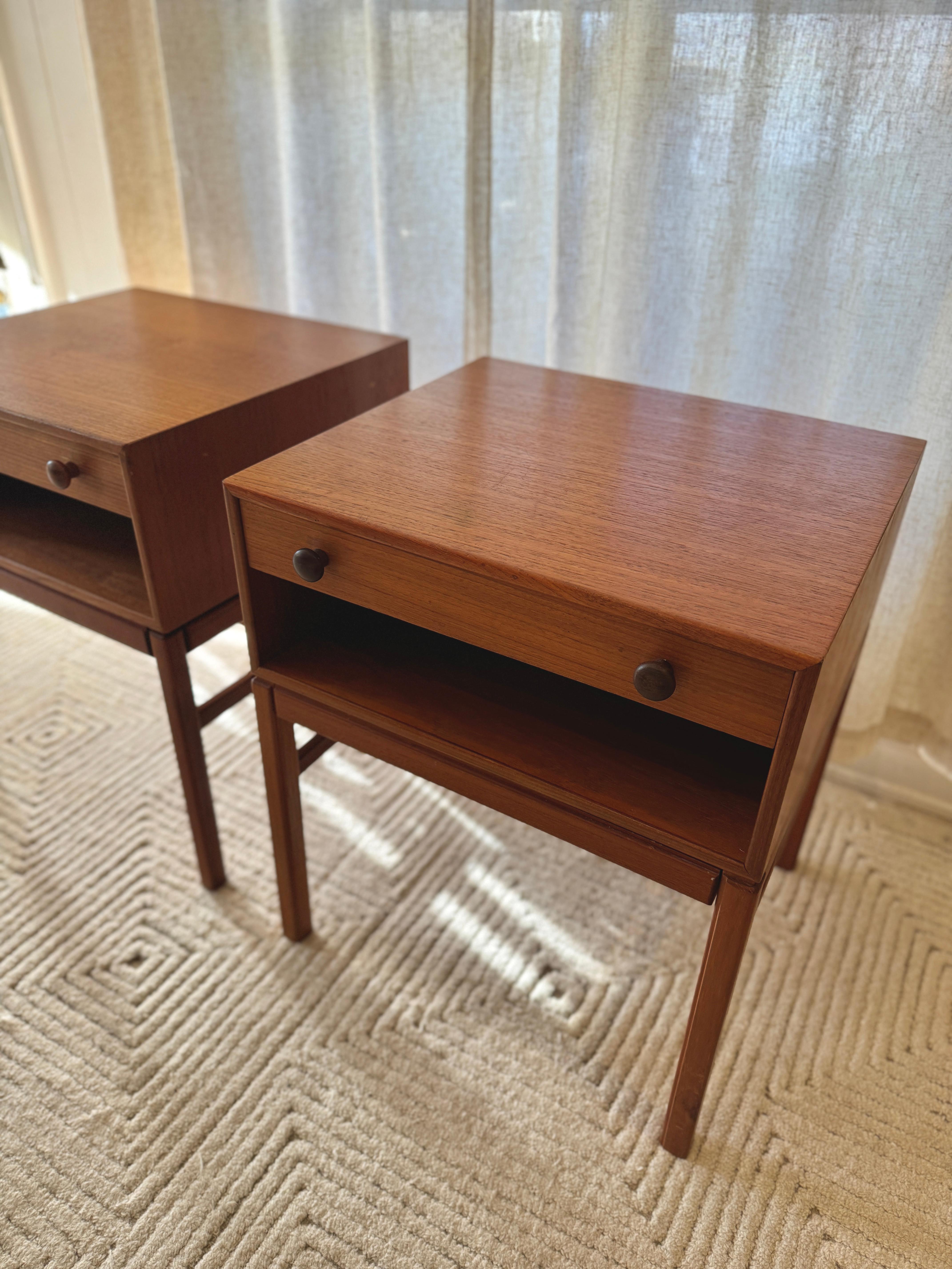 Teak Stylish and very well made mid century modern  side tables in teak, circa 1960s For Sale