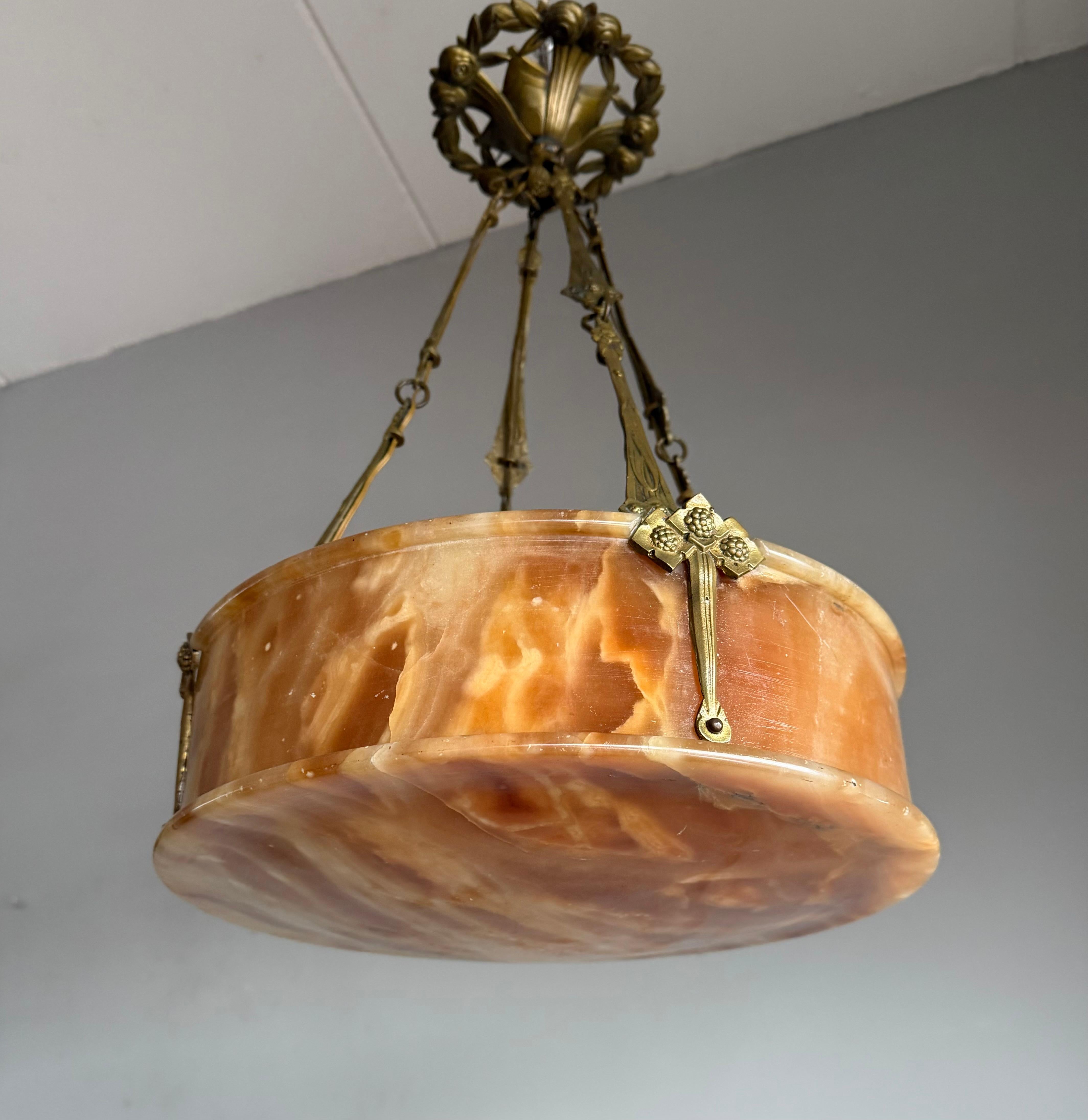 Art déco Stylish Art Deco Alabaster & Bronze Pendant Chandelier with Unique Bronze Chain en vente