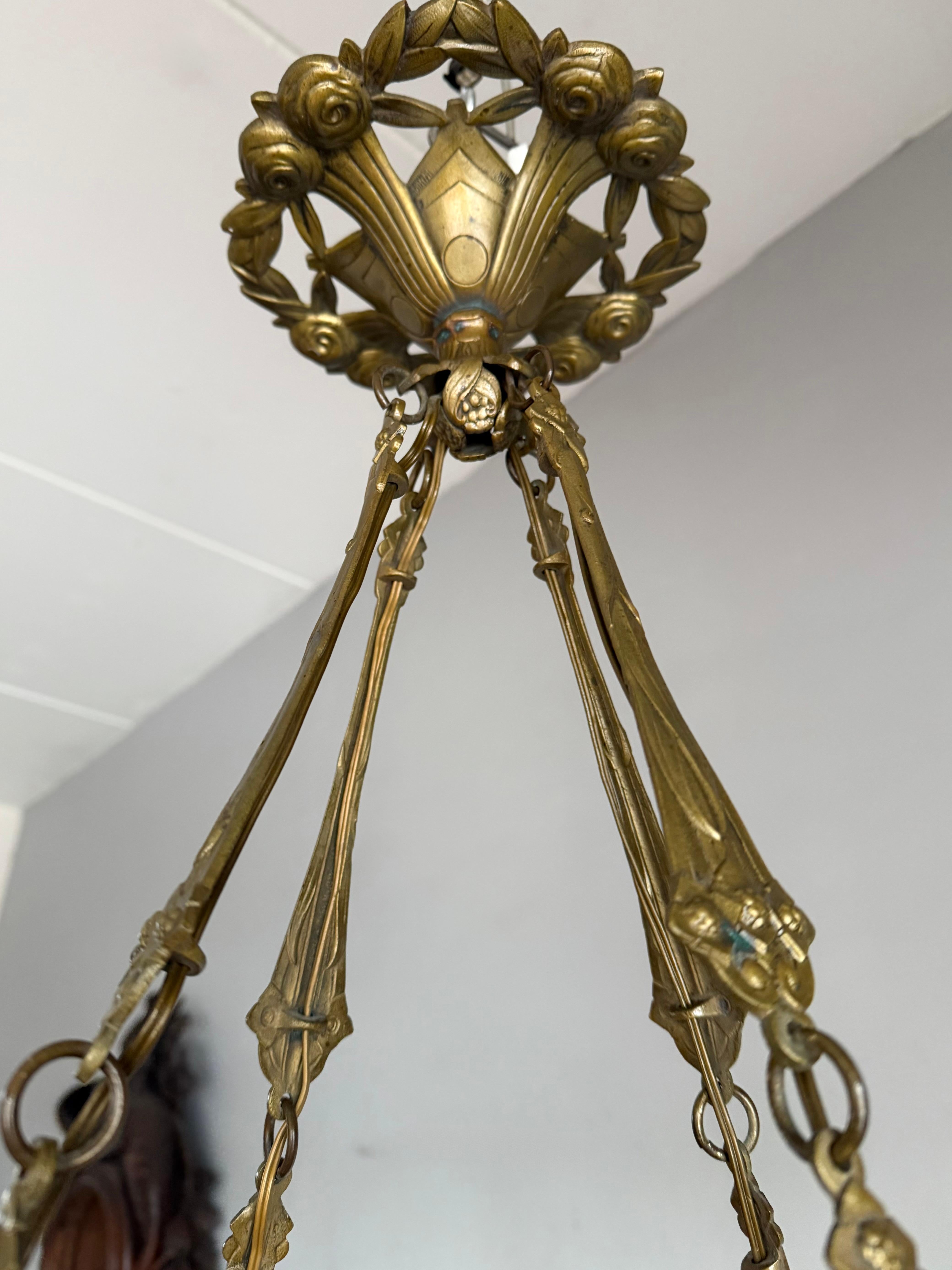 Stylish Art Deco Alabaster & Bronze Pendant Chandelier with Unique Bronze Chain Bon état - En vente à Lisse, NL