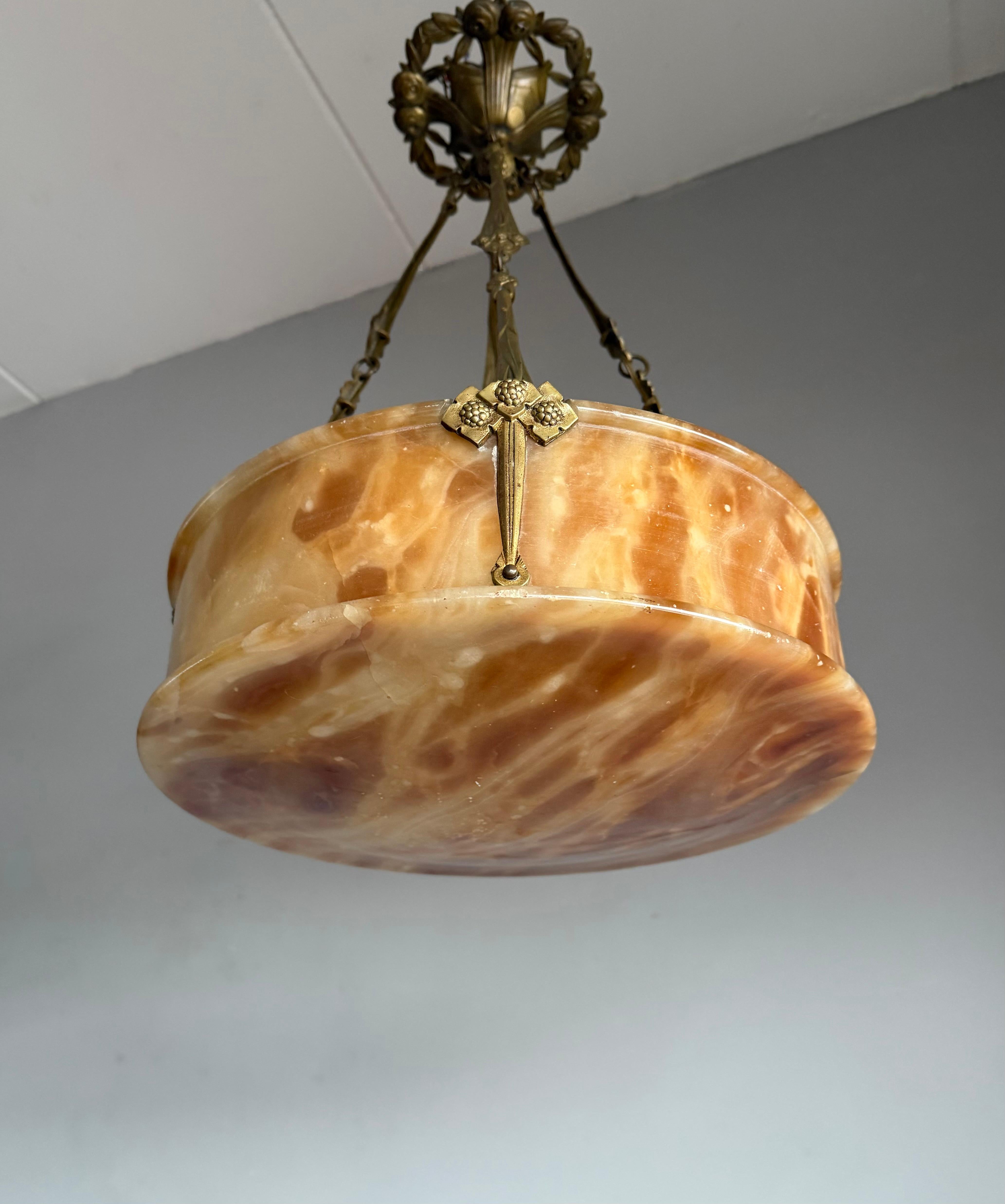 Stylish Art Deco Alabaster & Bronze Pendant Chandelier with Unique Bronze Chain en vente 2