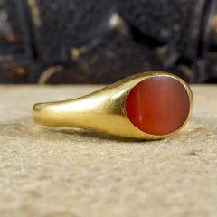 Stylish Art Deco Carnelian Signet Ring in 18 Carat Yellow Gold