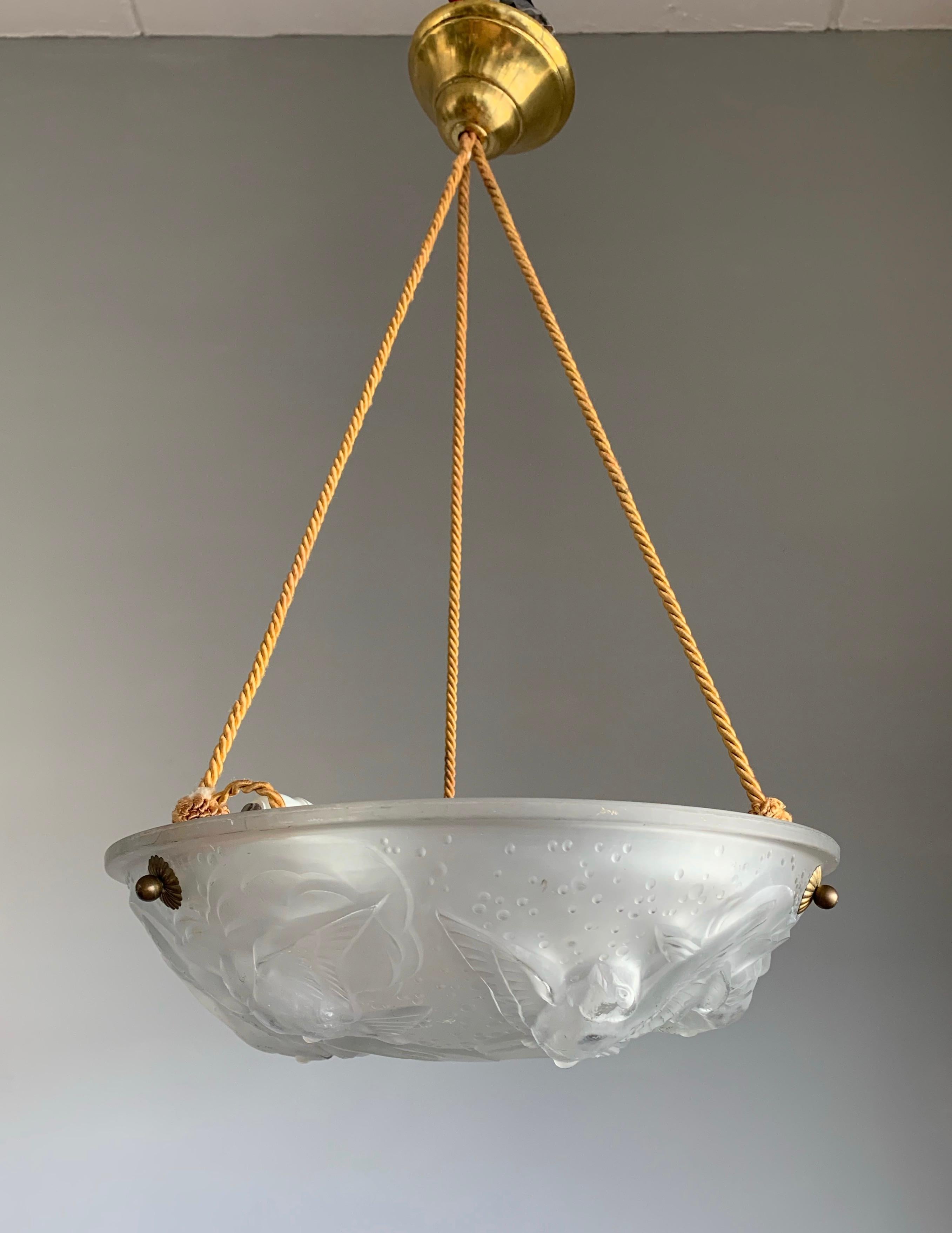 Stylish Art Deco Chandelier, Frosted Glass with Flying House Sparrows by Muller For Sale 3