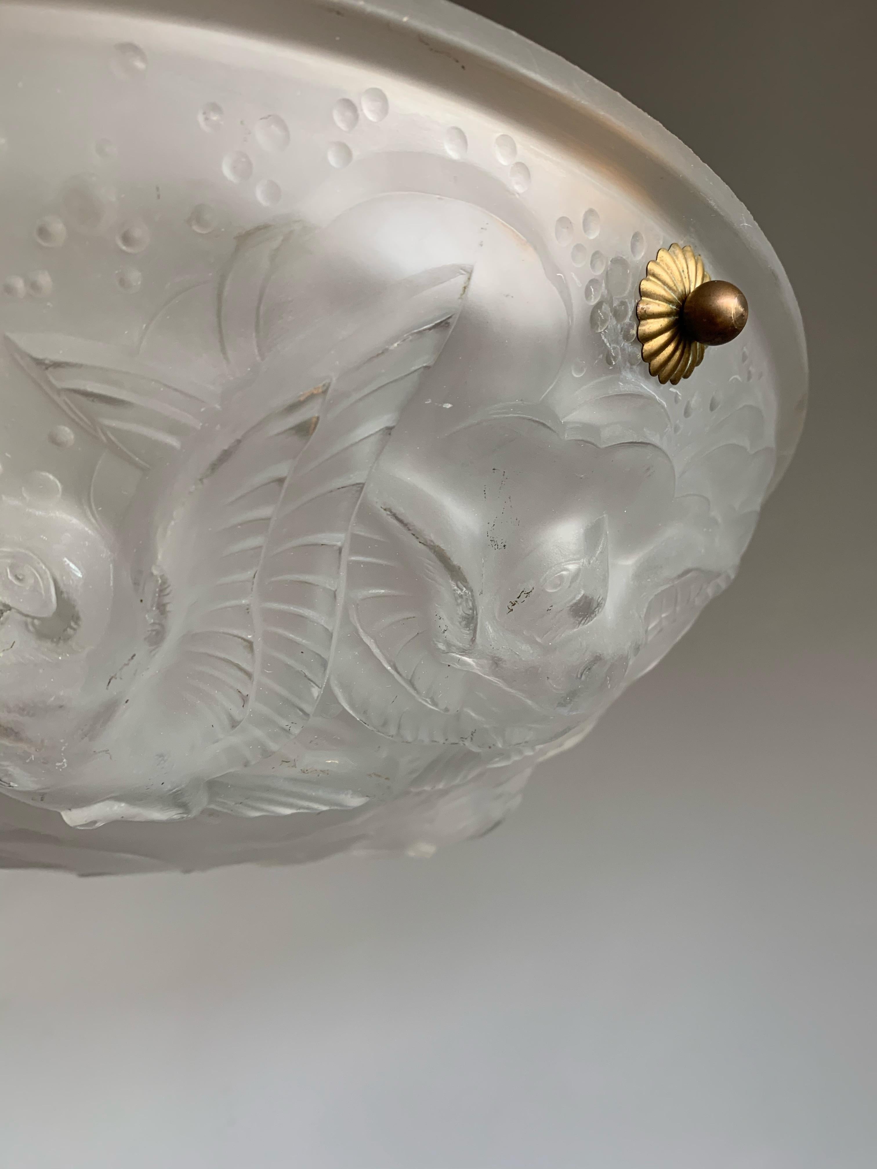 Stilvoller Art-Déco-Kronleuchter, mattiertes Glas mit fliegenden Hausblättern von Muller im Angebot 5