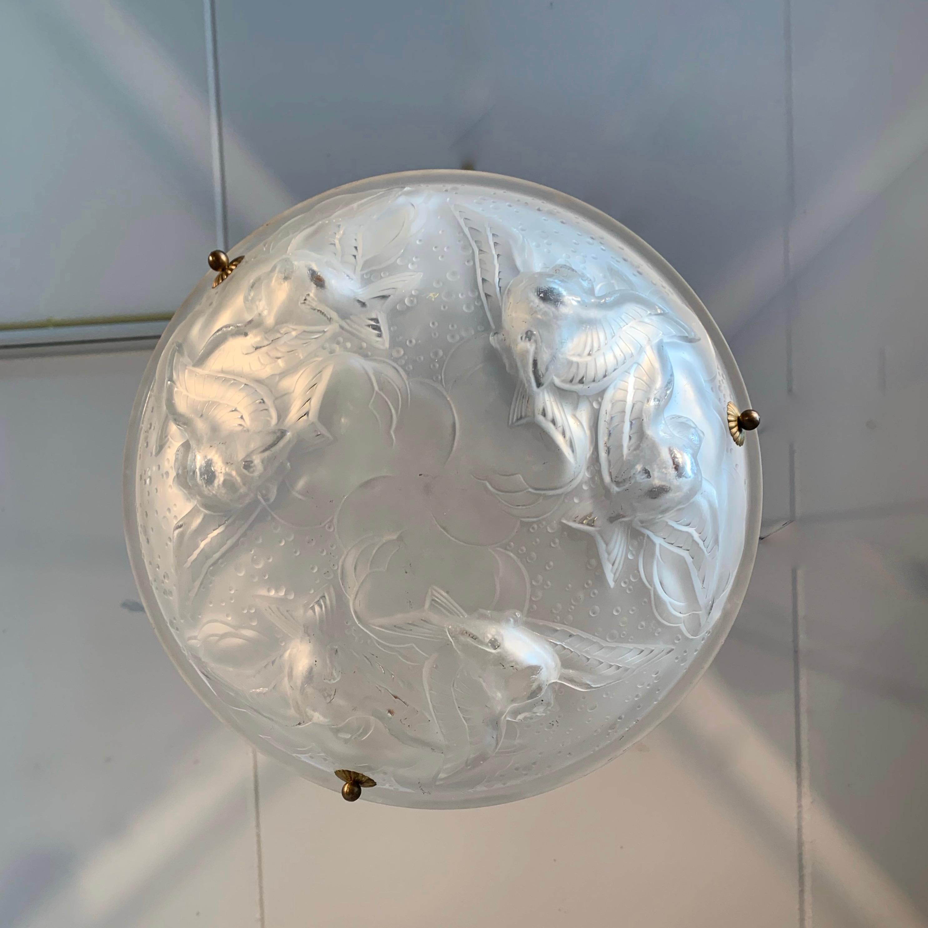Stilvoller Art-Déco-Kronleuchter, mattiertes Glas mit fliegenden Hausblättern von Muller im Angebot 6