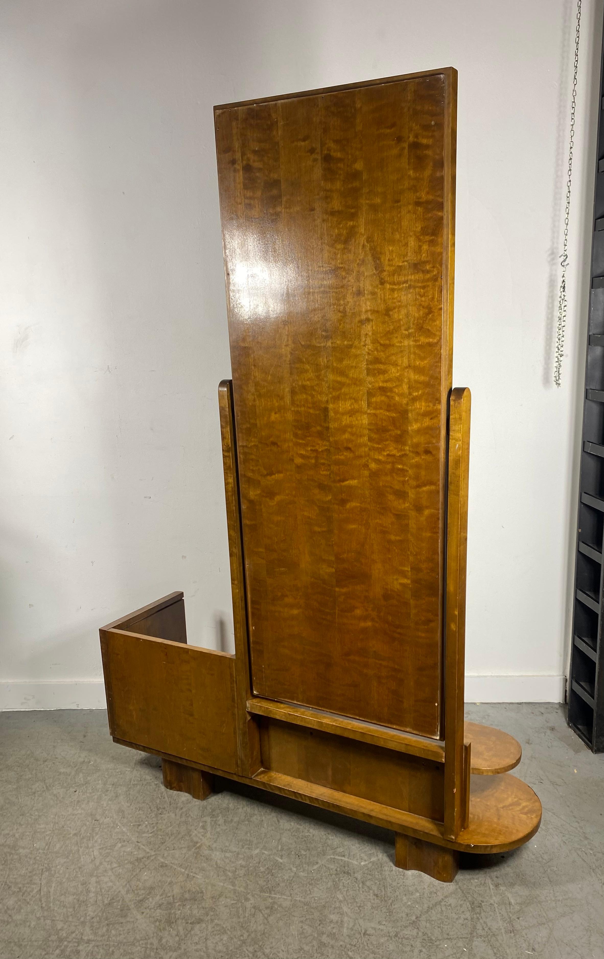 Stylish Art Deco Dressing Table / Vanity / cheval mirror For Sale 2