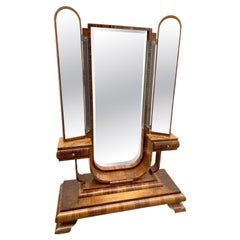 Miroir de toilette « cheval » Art déco élégant en noyer figuré, vers 1930
