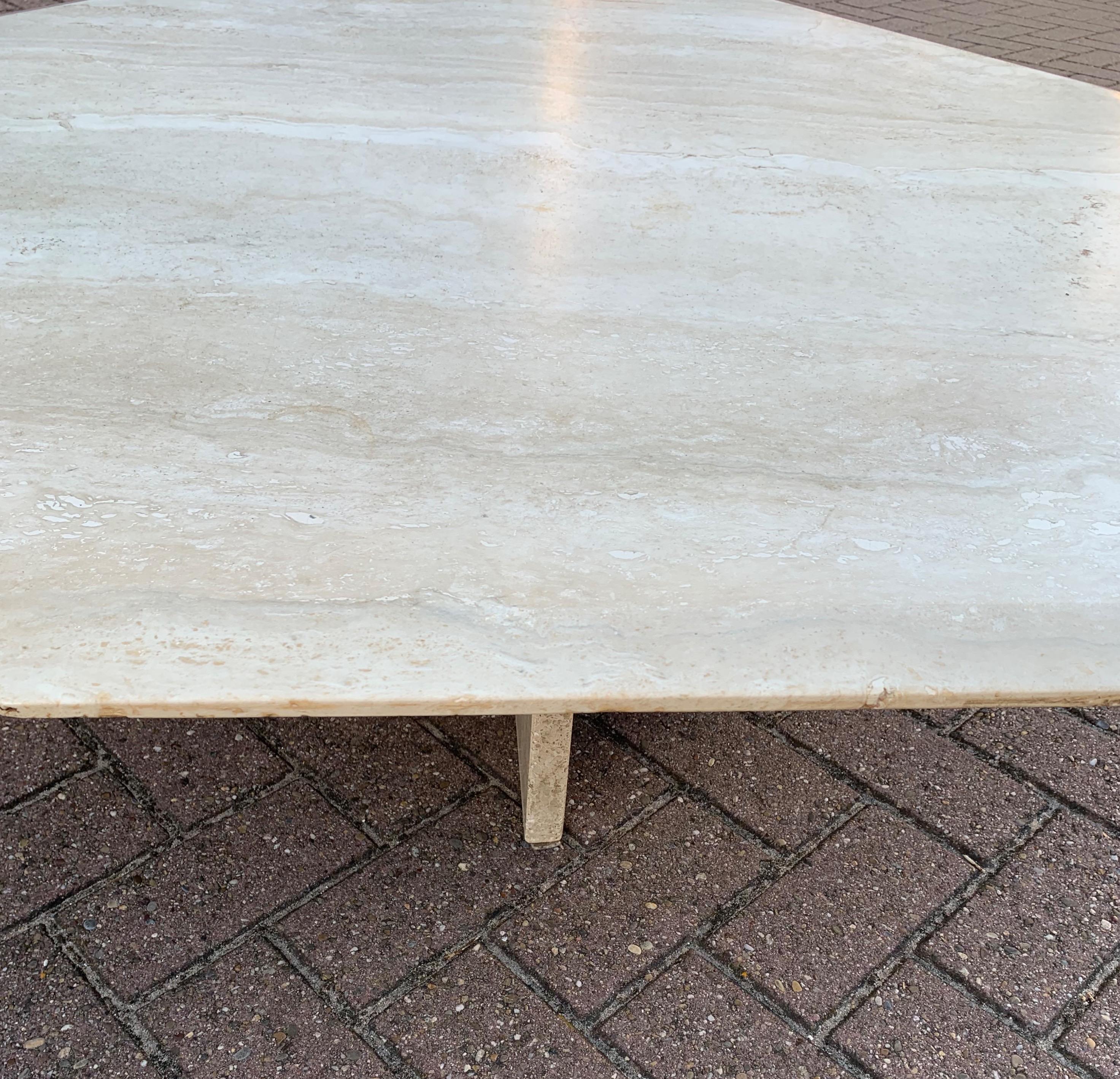 Stylish Midcentury Modern Octagonal Travertine Stone Coffee / Sofa Table, 1960 For Sale 7