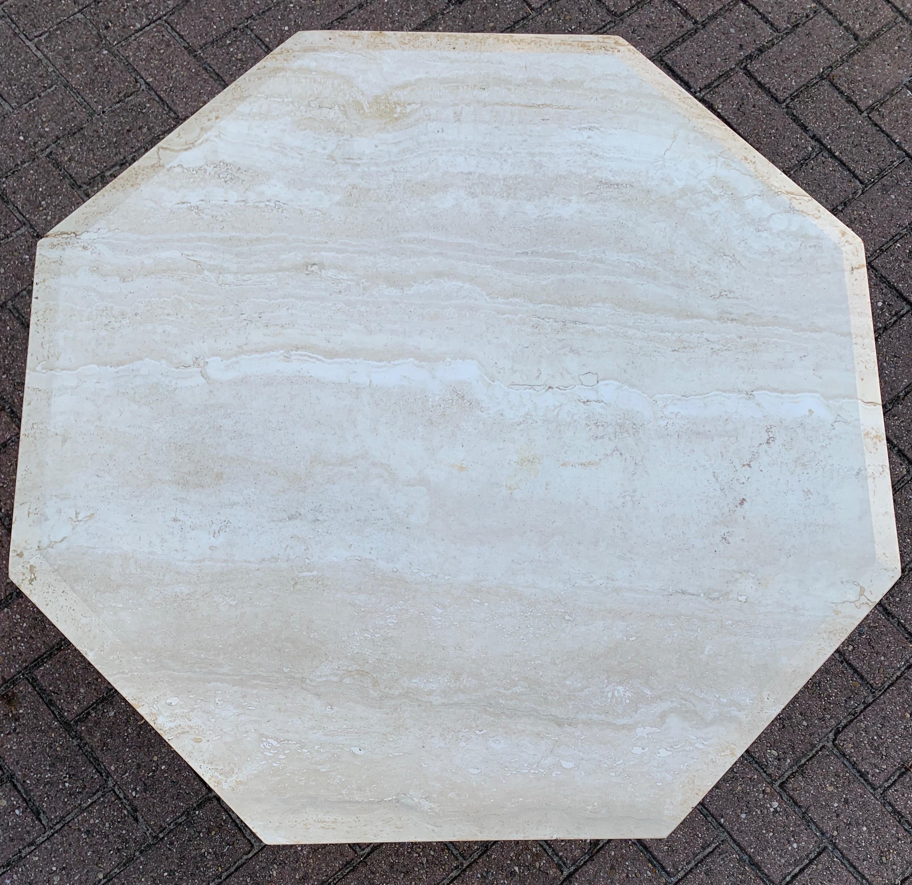 Stylish Midcentury Modern Octagonal Travertine Stone Coffee / Sofa Table, 1960 In Good Condition For Sale In Lisse, NL