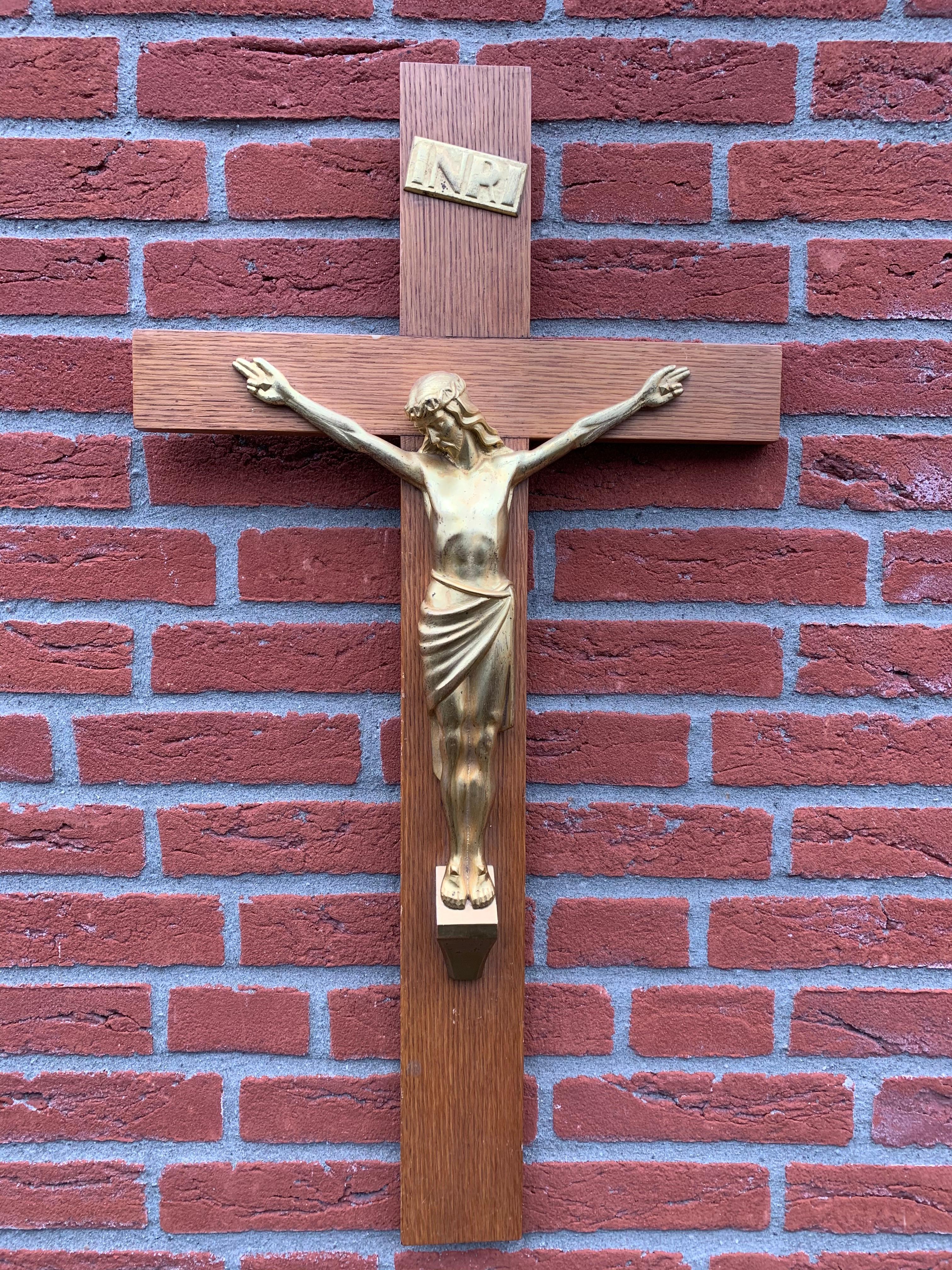 Stylish Art Deco Wall Crucifix Gilt Bronze Christ Corpus Mounted on a Oak Cross For Sale 7